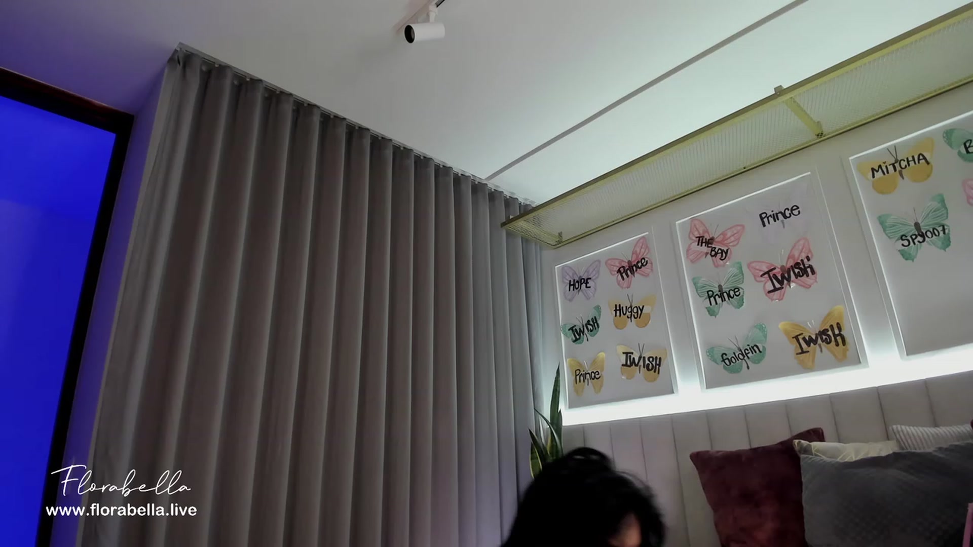 Gallery image thumbnail from Florabella's myfreecams stream on, 04/19/2023, 03:18 image 4 of 20