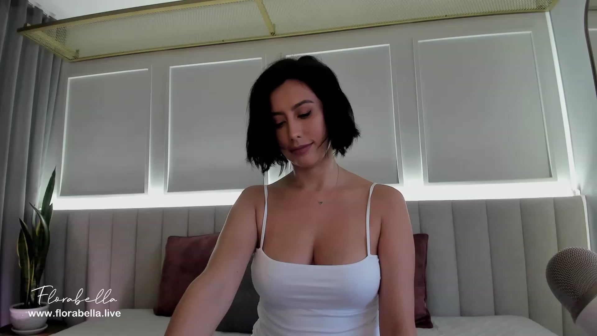 Gallery image thumbnail from Florabella's myfreecams stream on, 05/07/2023, 22:57 image 7 of 20