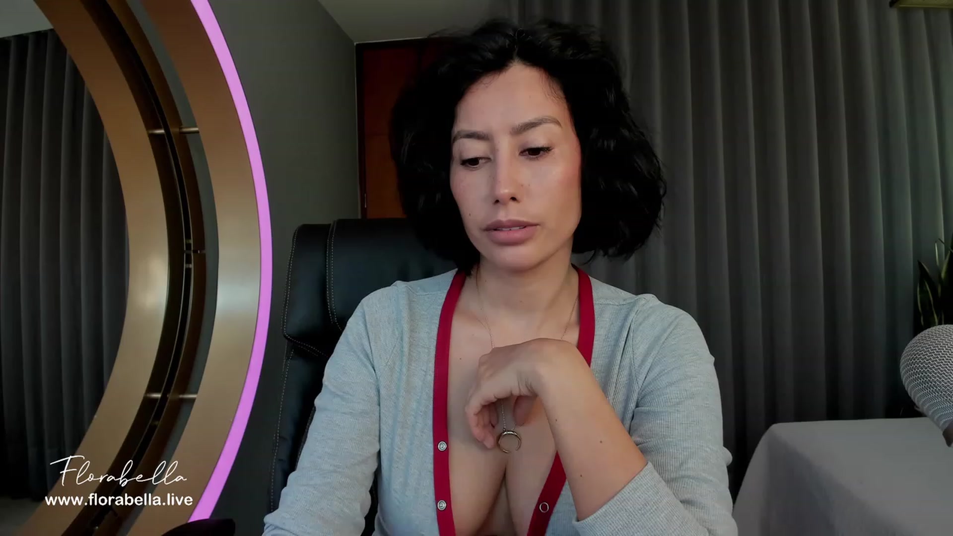 Gallery image thumbnail from Florabella's myfreecams stream on, 06/03/2023, 15:57 image 1 of 20