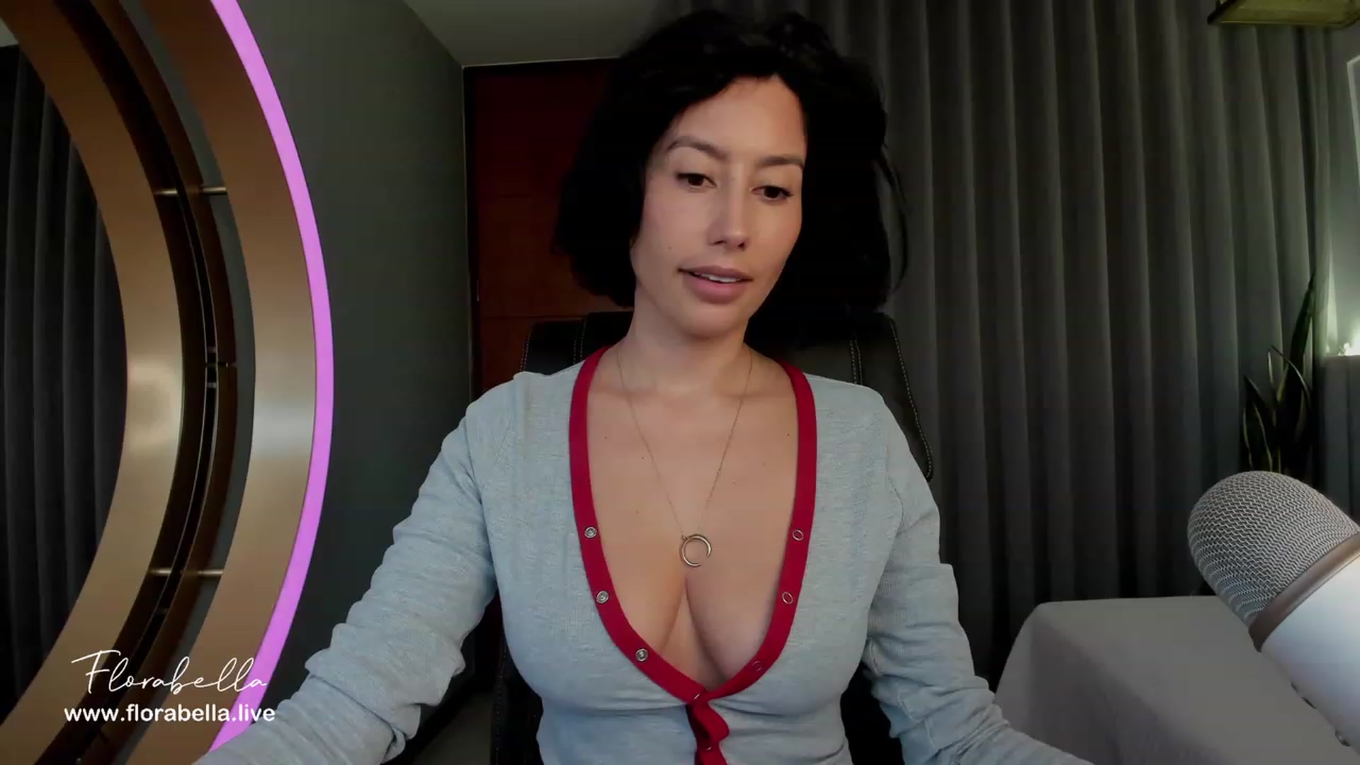Gallery image thumbnail from Florabella's myfreecams stream on, 06/03/2023, 15:57 image 10 of 20