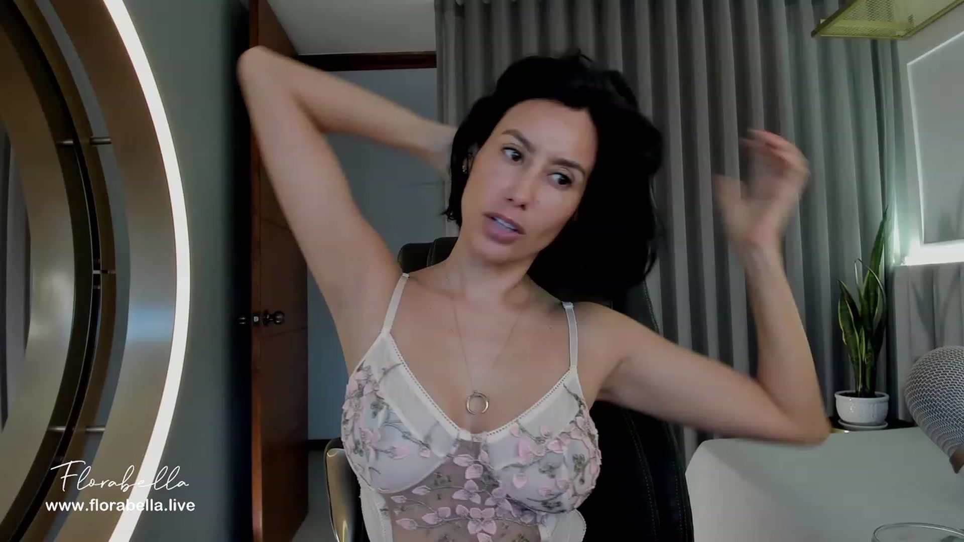 Gallery image thumbnail from Florabella's myfreecams stream on, 06/03/2023, 22:15 image 4 of 20