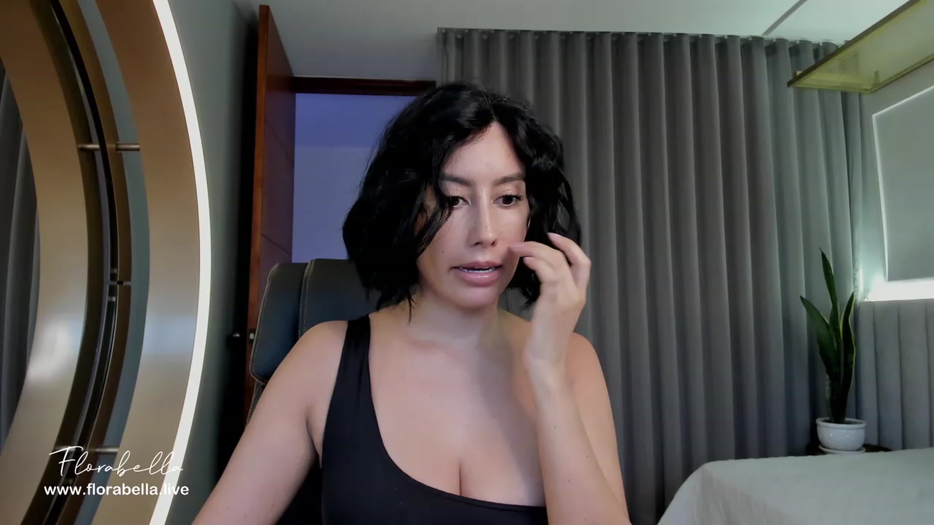 Gallery image thumbnail from Florabella's myfreecams stream on, 06/16/2023, 23:33 image 1 of 20