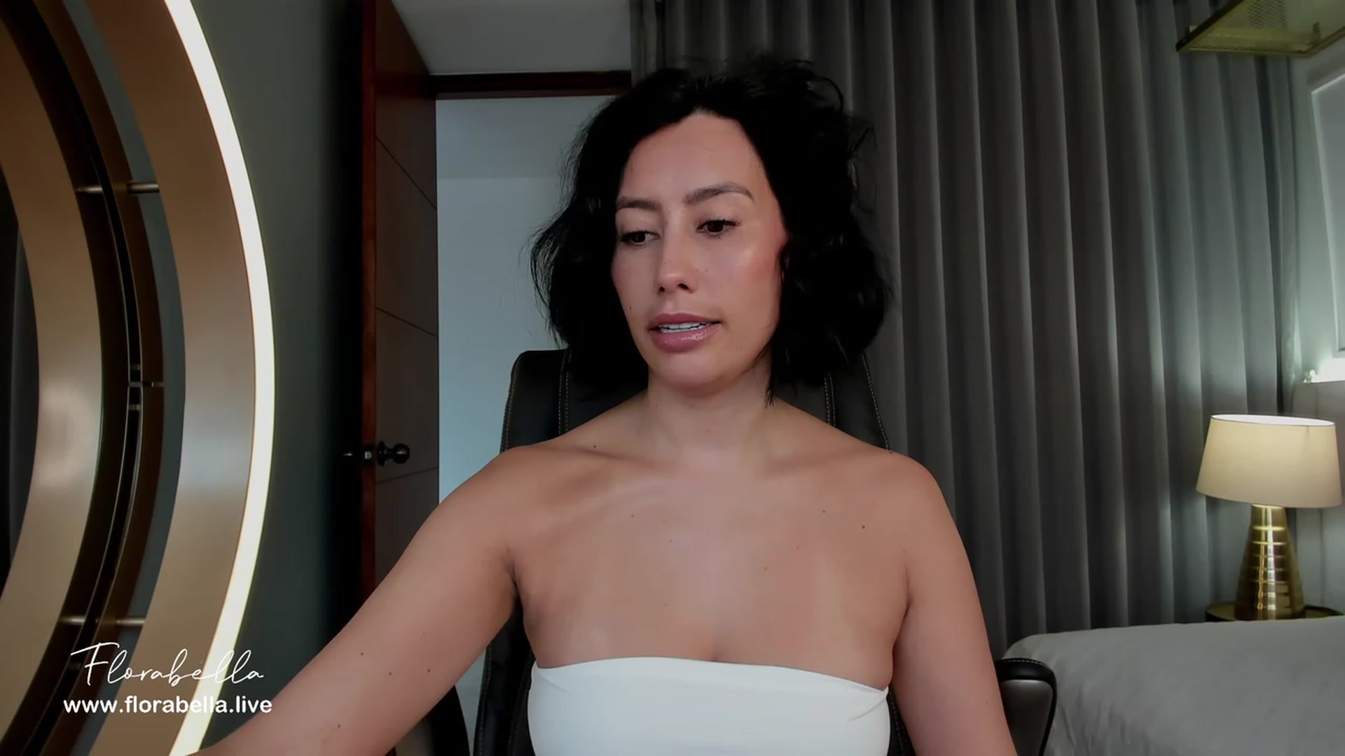 Gallery image thumbnail from Florabella's myfreecams stream on, 06/17/2023, 15:29 image 8 of 20