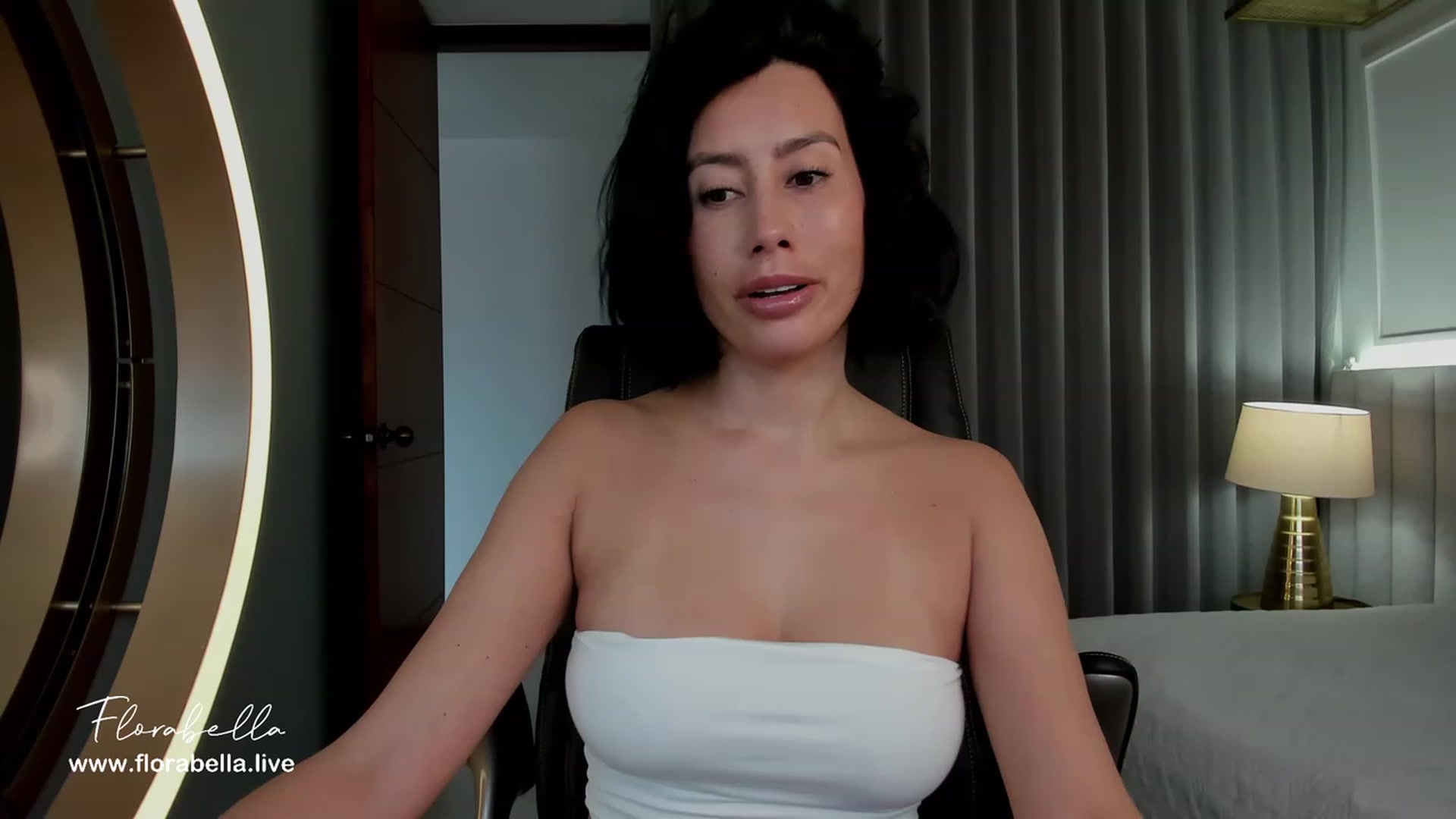 Gallery image thumbnail from Florabella's myfreecams stream on, 06/17/2023, 15:29 image 14 of 20