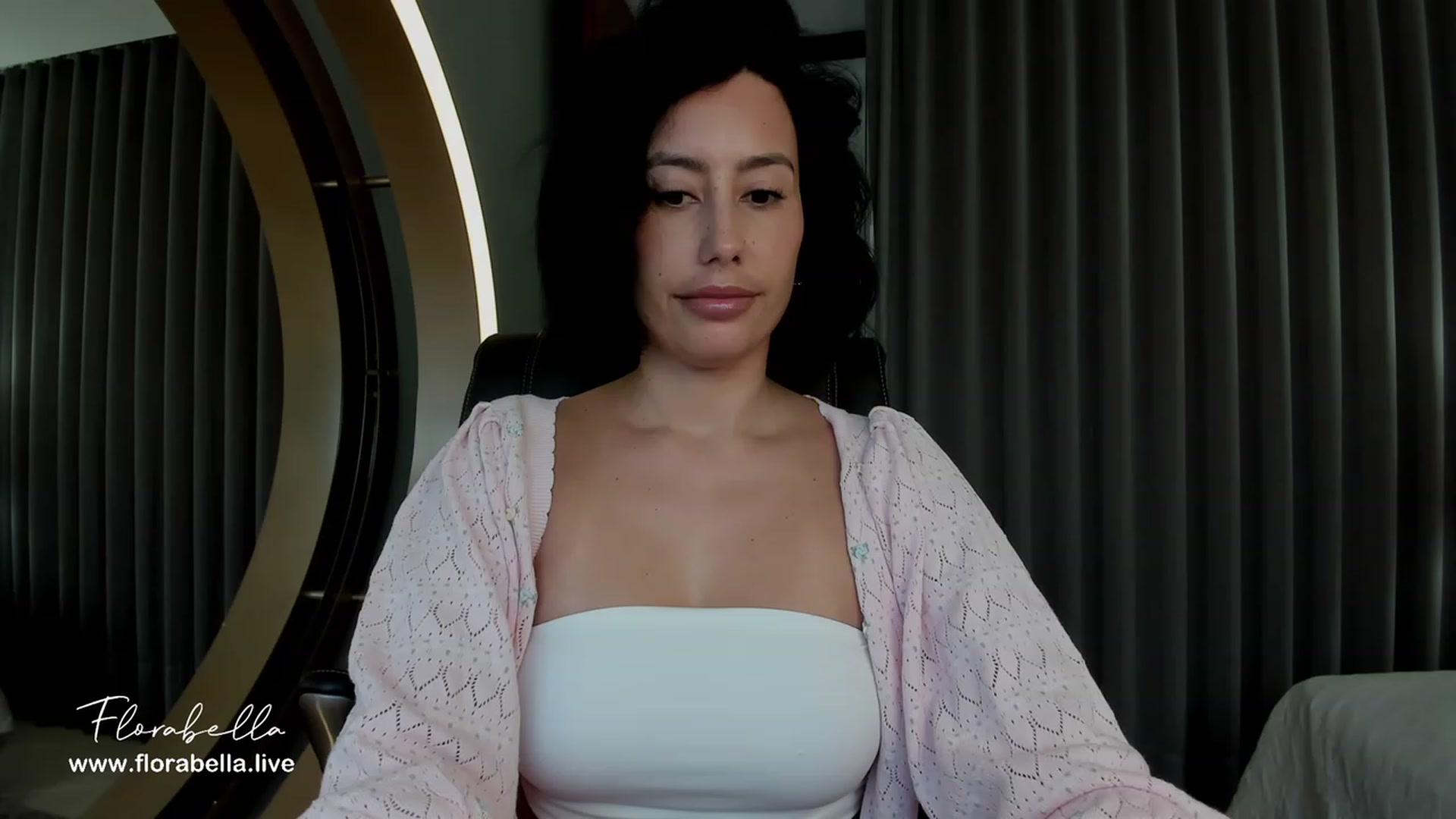 Gallery image thumbnail from Florabella's myfreecams stream on, 06/17/2023, 17:27 image 8 of 20