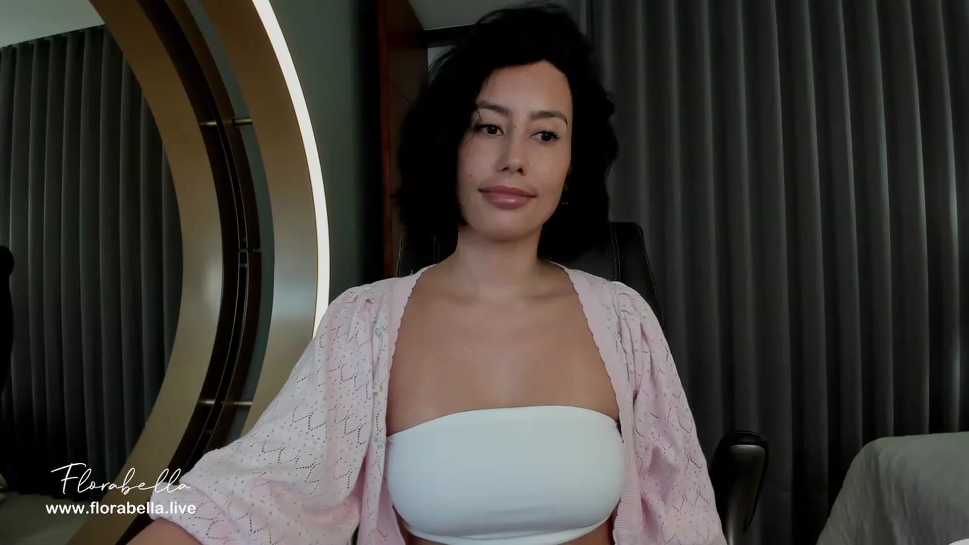 Gallery image thumbnail from Florabella's myfreecams stream on, 06/17/2023, 17:27 image 11 of 20