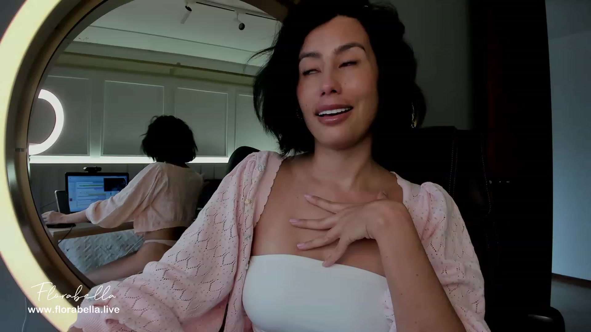 Gallery image thumbnail from Florabella's myfreecams stream on, 06/17/2023, 17:27 image 7 of 20