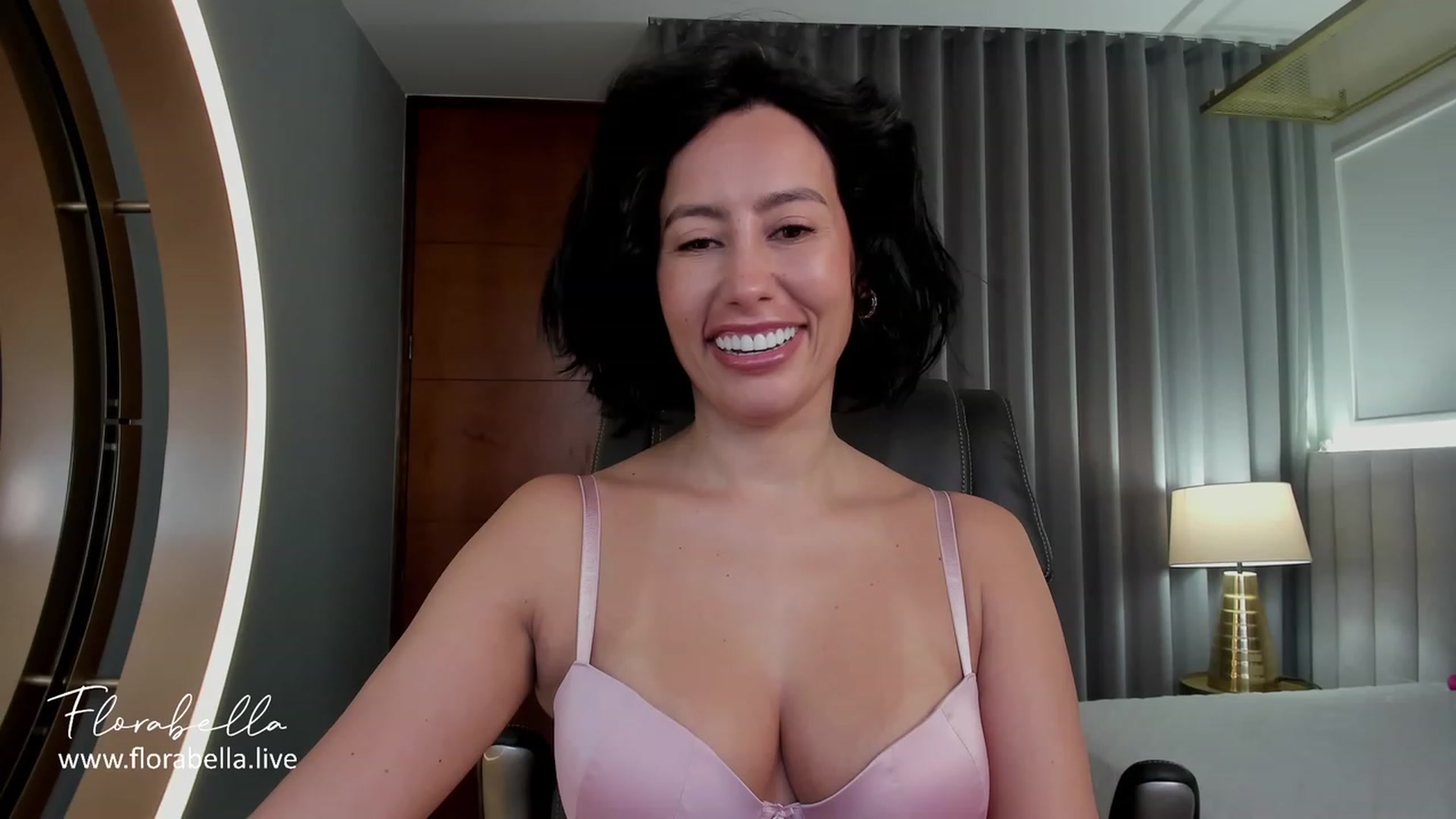 Gallery image thumbnail from Florabella's myfreecams stream on, 07/04/2023, 15:49 image 1 of 20