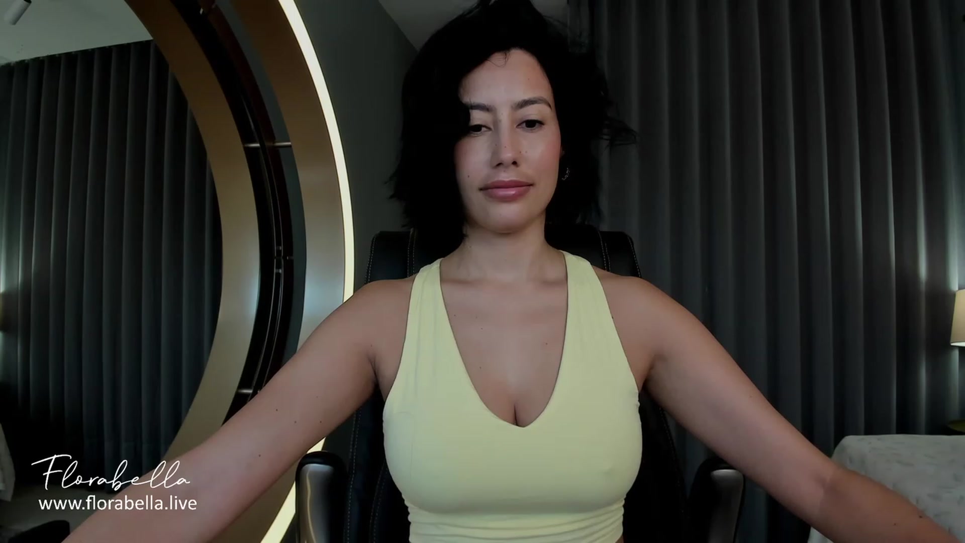 Gallery image thumbnail from Florabella's myfreecams stream on, 07/09/2023, 15:16 image 3 of 20
