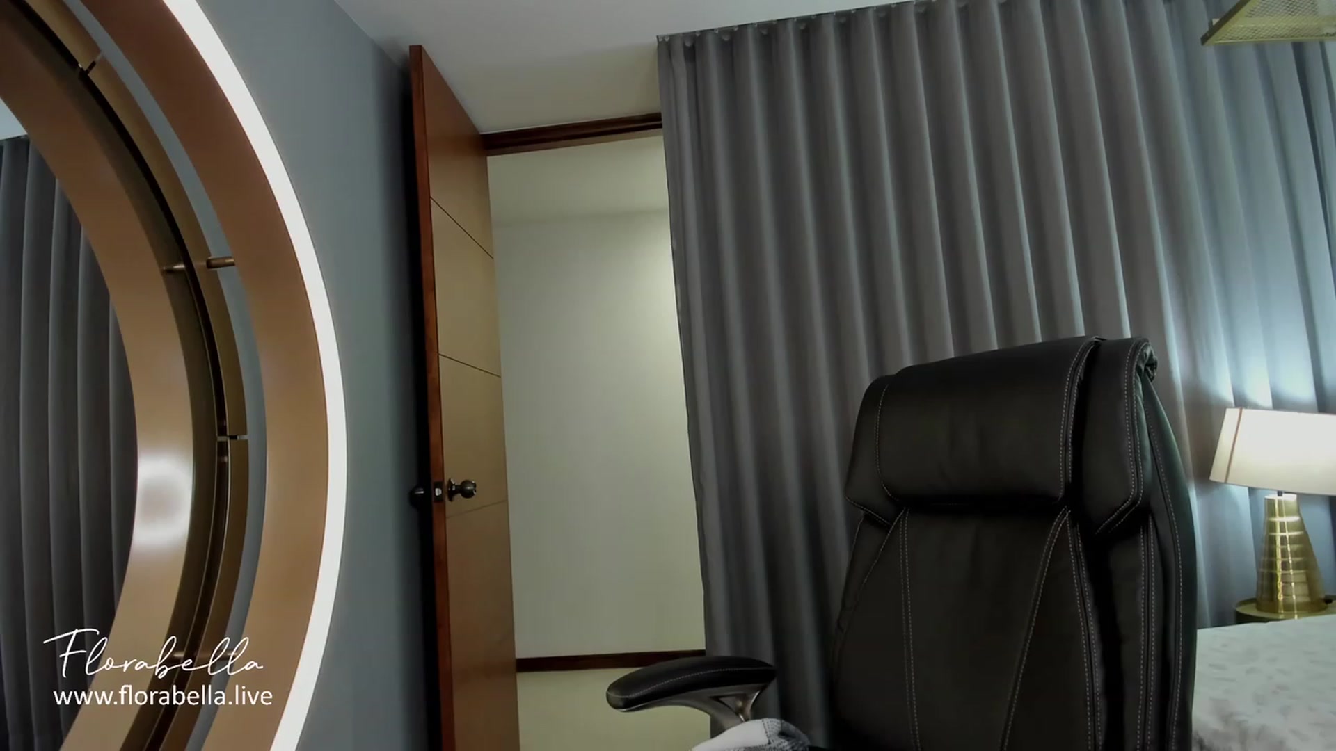 Gallery image thumbnail from Florabella's myfreecams stream on, 07/19/2023, 01:58 image 15 of 20