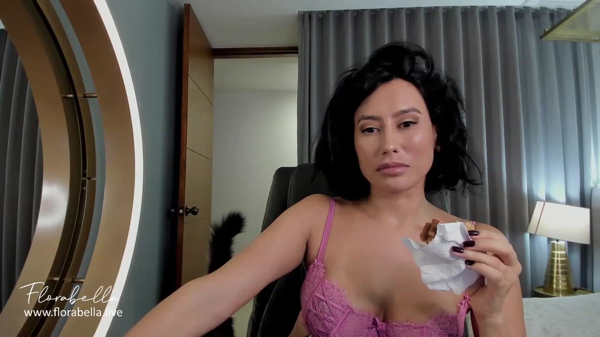 Gallery image thumbnail from Florabella's myfreecams stream on, 07/20/2023, 03:19 image 12 of 20
