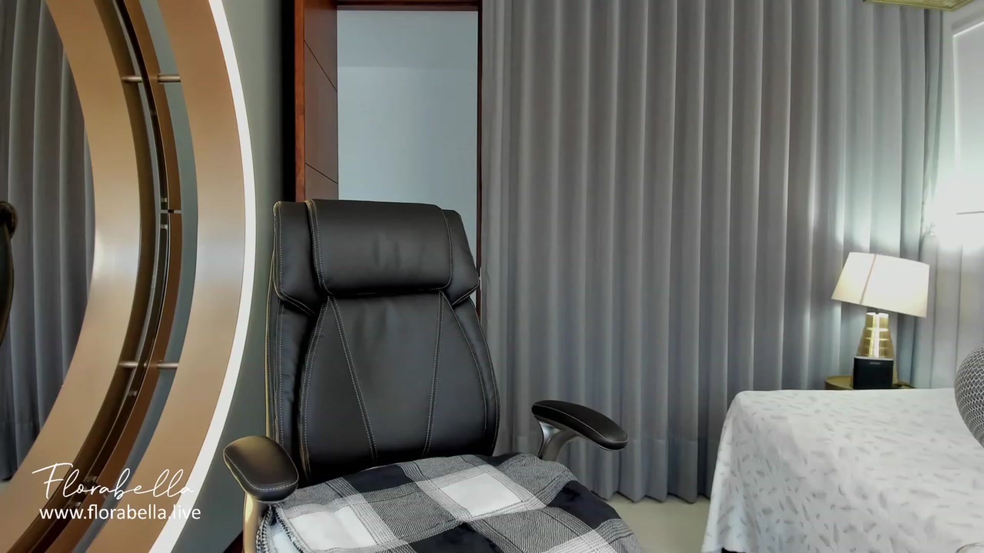 Gallery image thumbnail from Florabella's myfreecams stream on, 07/23/2023, 17:05 image 13 of 20