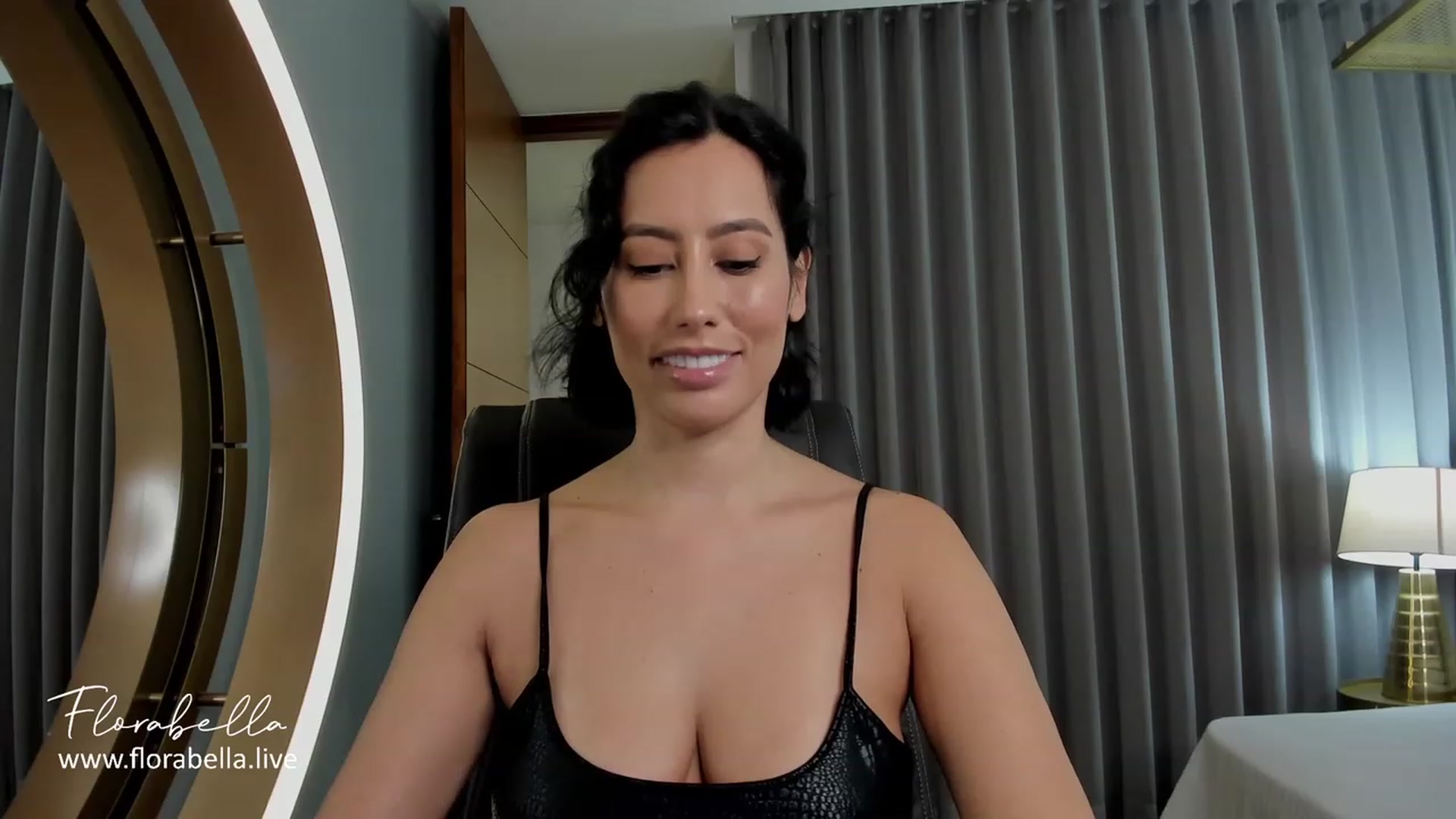 Gallery image thumbnail from Florabella's myfreecams stream on, 07/28/2023, 01:24 image 7 of 20