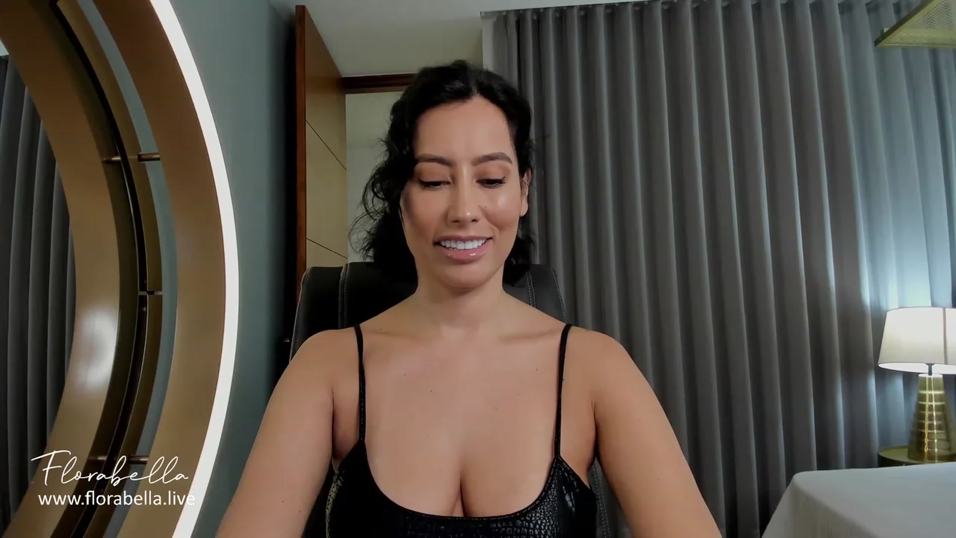 Gallery image thumbnail from Florabella's myfreecams stream on, 07/28/2023, 01:24 image 8 of 20