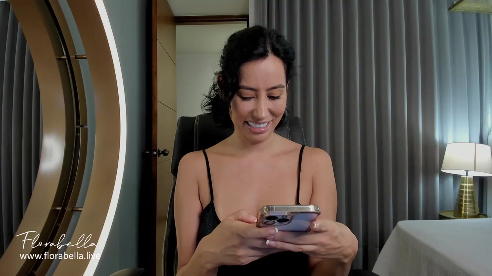 Gallery image thumbnail from Florabella's myfreecams stream on, 07/28/2023, 01:24 image 18 of 20