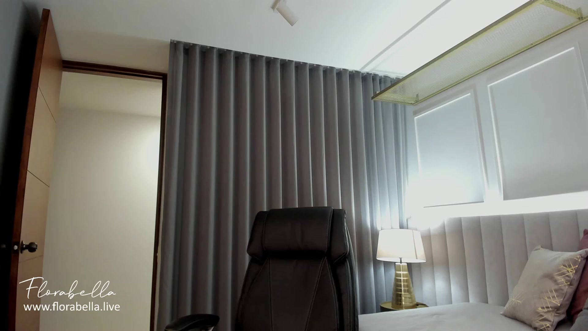 Gallery image thumbnail from Florabella's myfreecams stream on, 09/19/2023, 06:53 image 18 of 20
