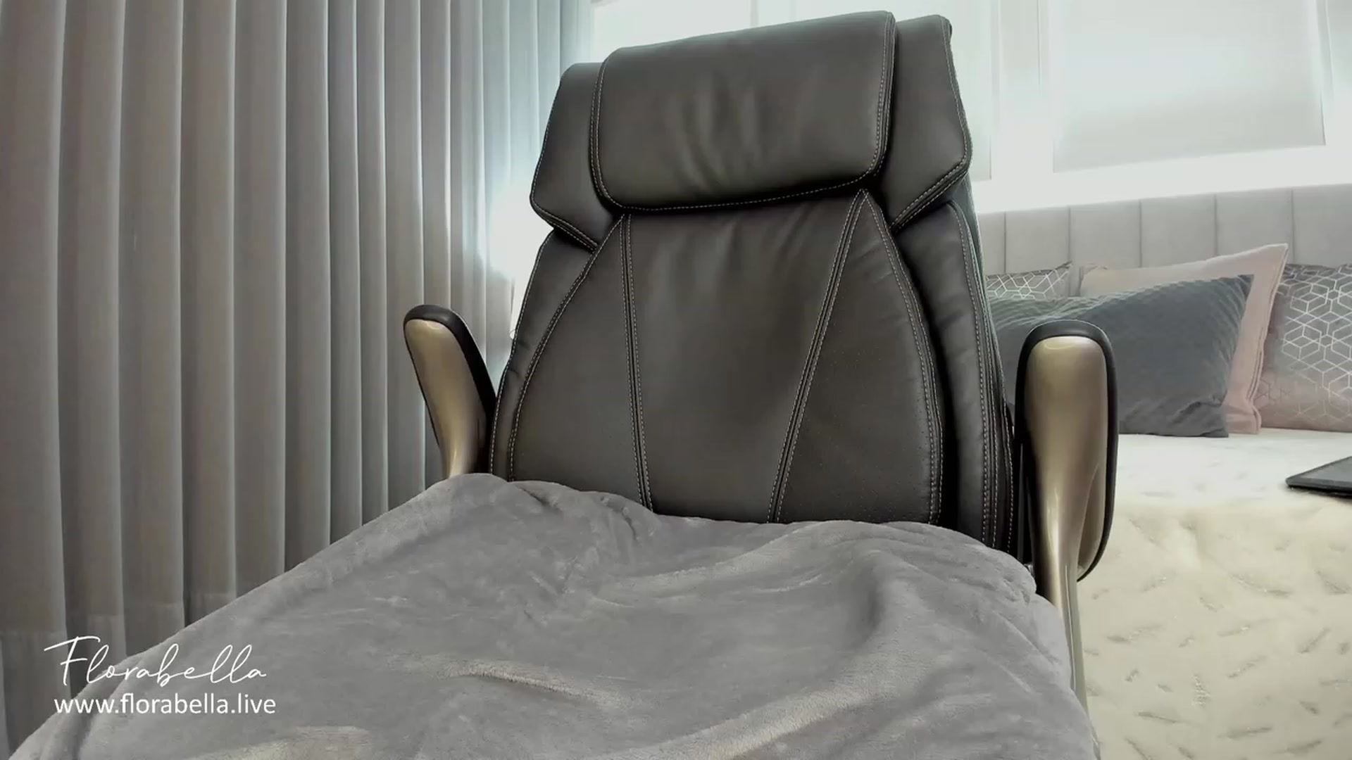 Gallery image thumbnail from Florabella's myfreecams stream on, 09/26/2023, 03:36 image 16 of 20