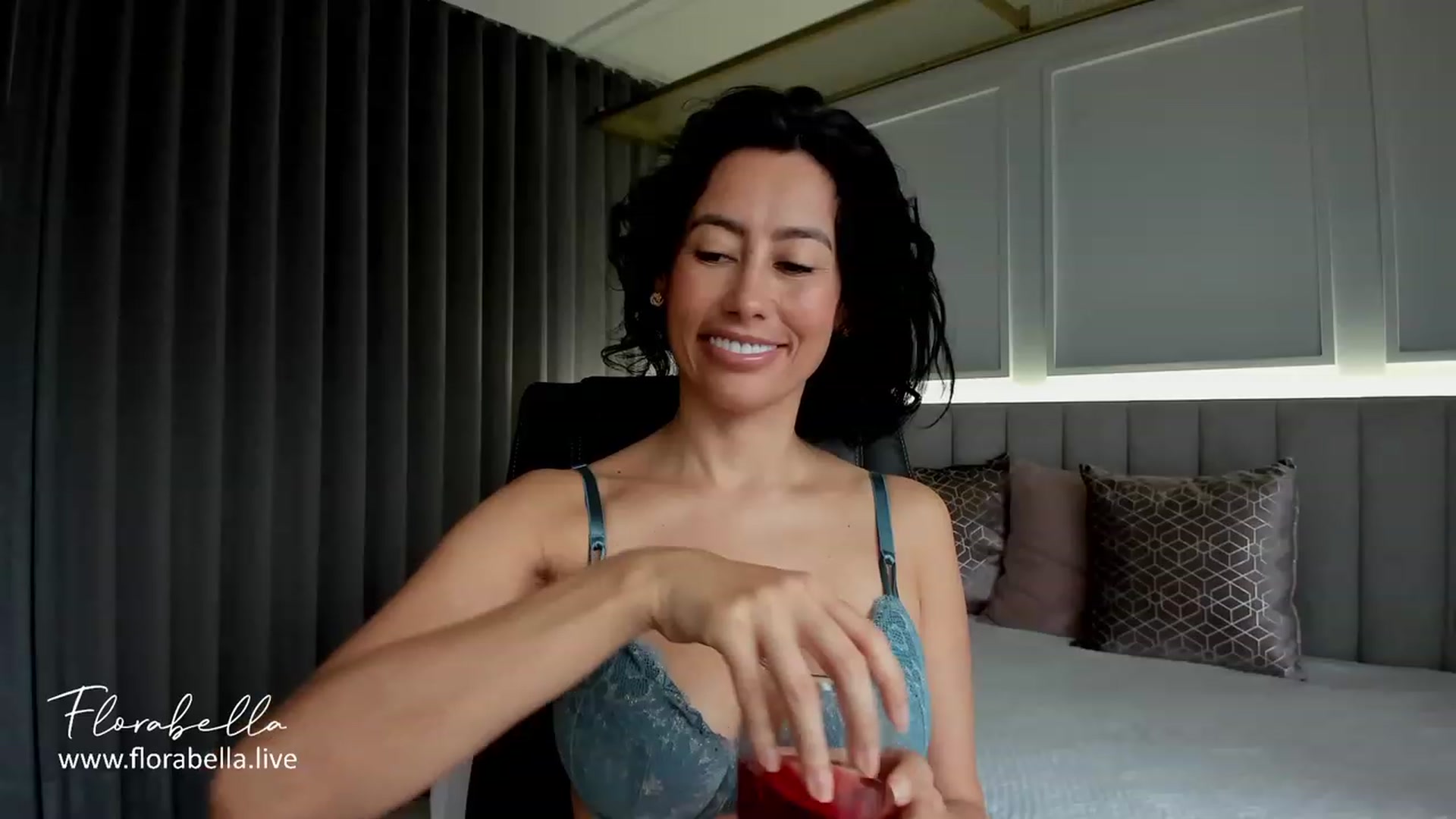 Gallery image thumbnail from Florabella's myfreecams stream on, 11/05/2023, 14:41 image 6 of 20