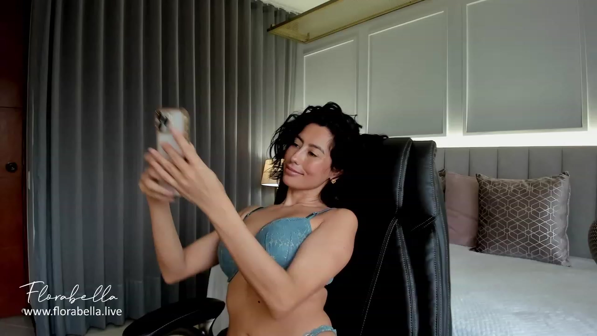 Gallery image thumbnail from Florabella's myfreecams stream on, 11/05/2023, 15:52 image 14 of 20