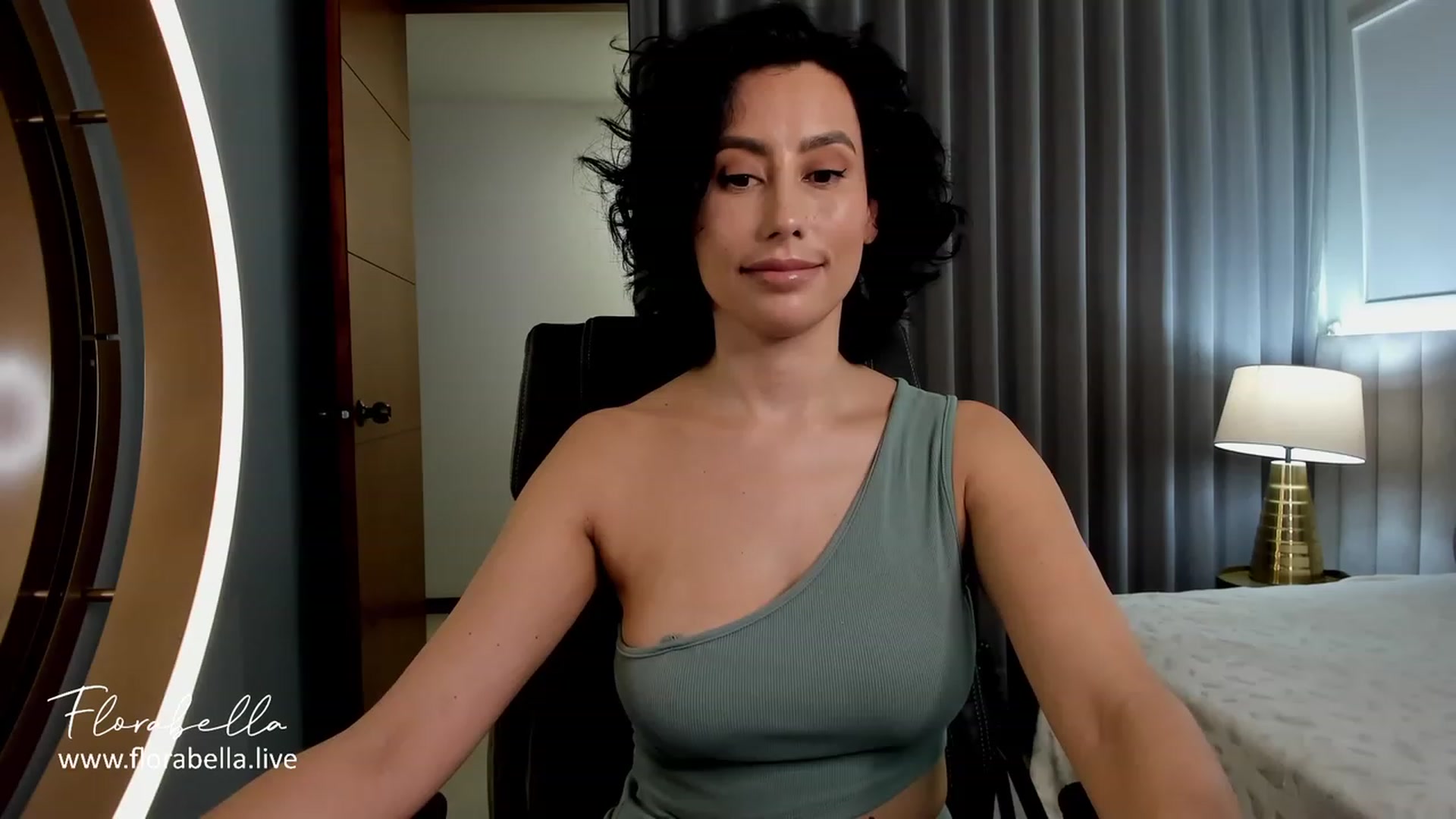 Gallery image thumbnail from Florabella's myfreecams stream on, 12/13/2023, 03:46 image 1 of 20