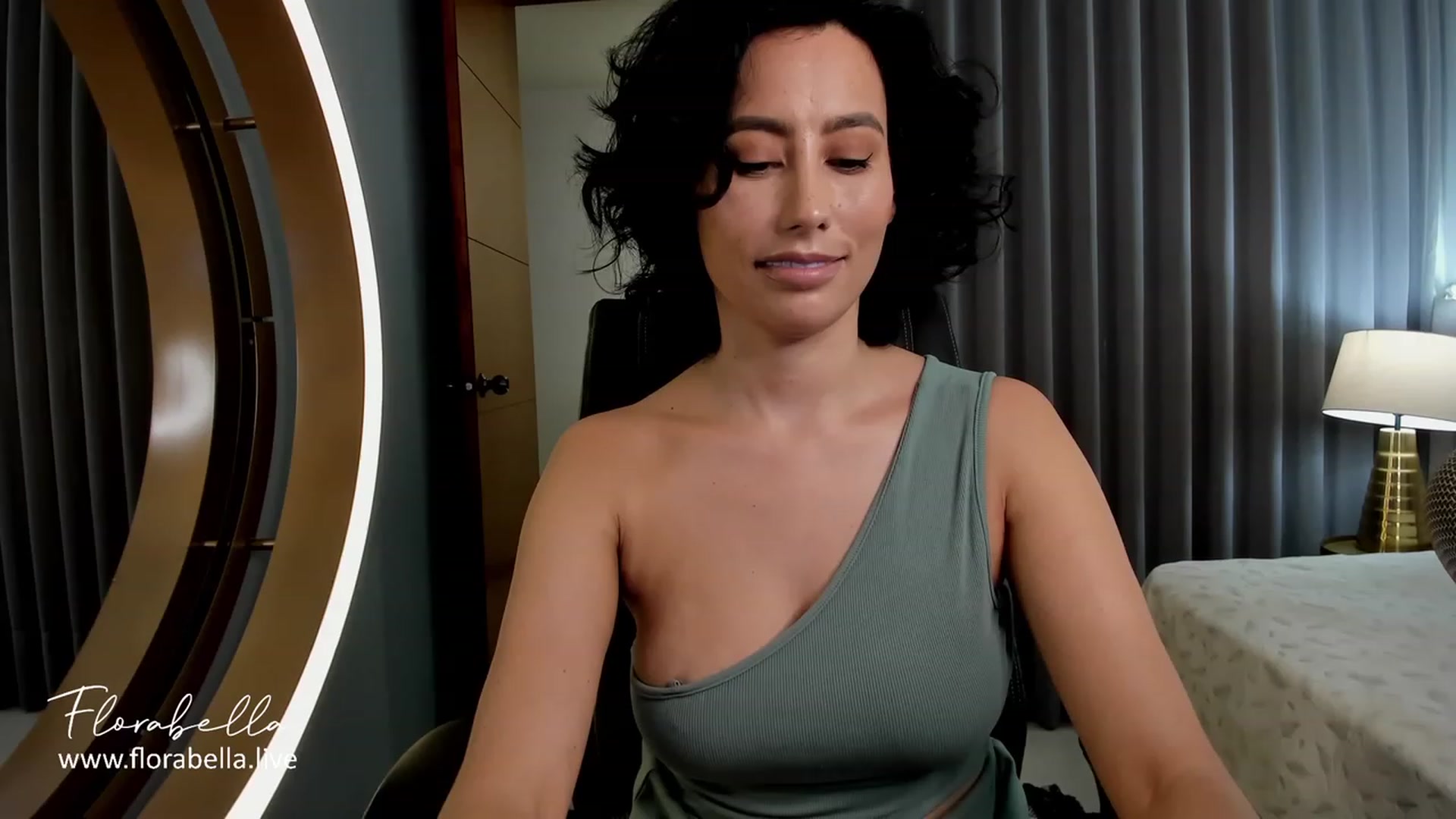 Gallery image thumbnail from Florabella's myfreecams stream on, 12/13/2023, 04:17 image 18 of 20
