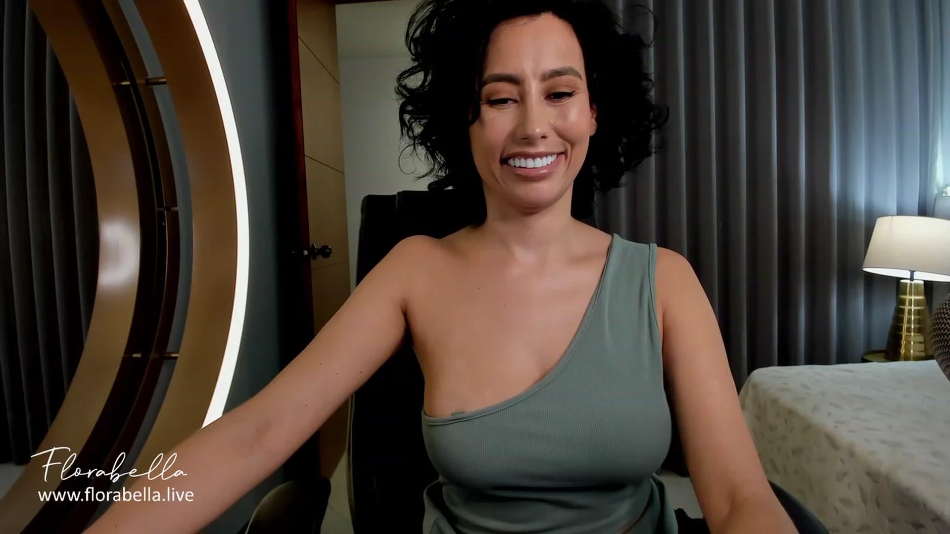 Gallery image thumbnail from Florabella's myfreecams stream on, 12/13/2023, 04:17 image 12 of 20