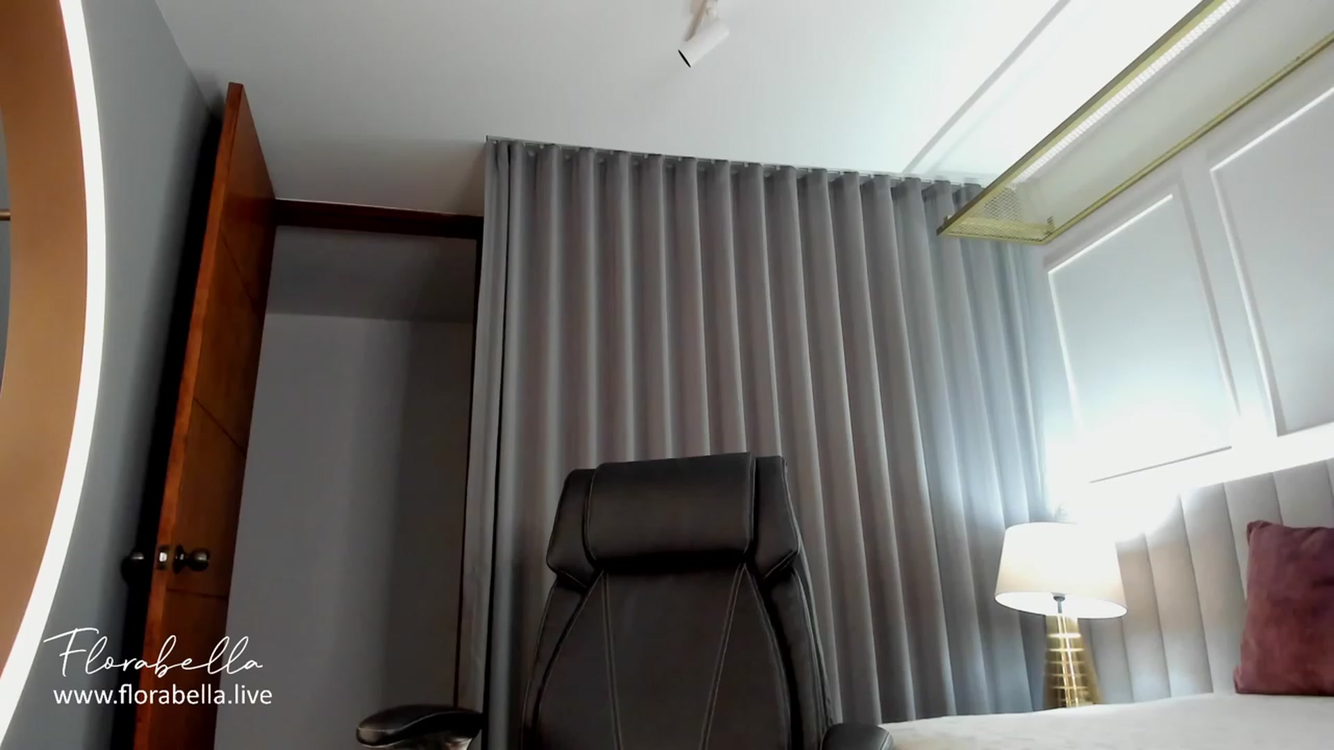 Gallery image thumbnail from Florabella's myfreecams stream on, 12/18/2023, 24:29 image 10 of 20