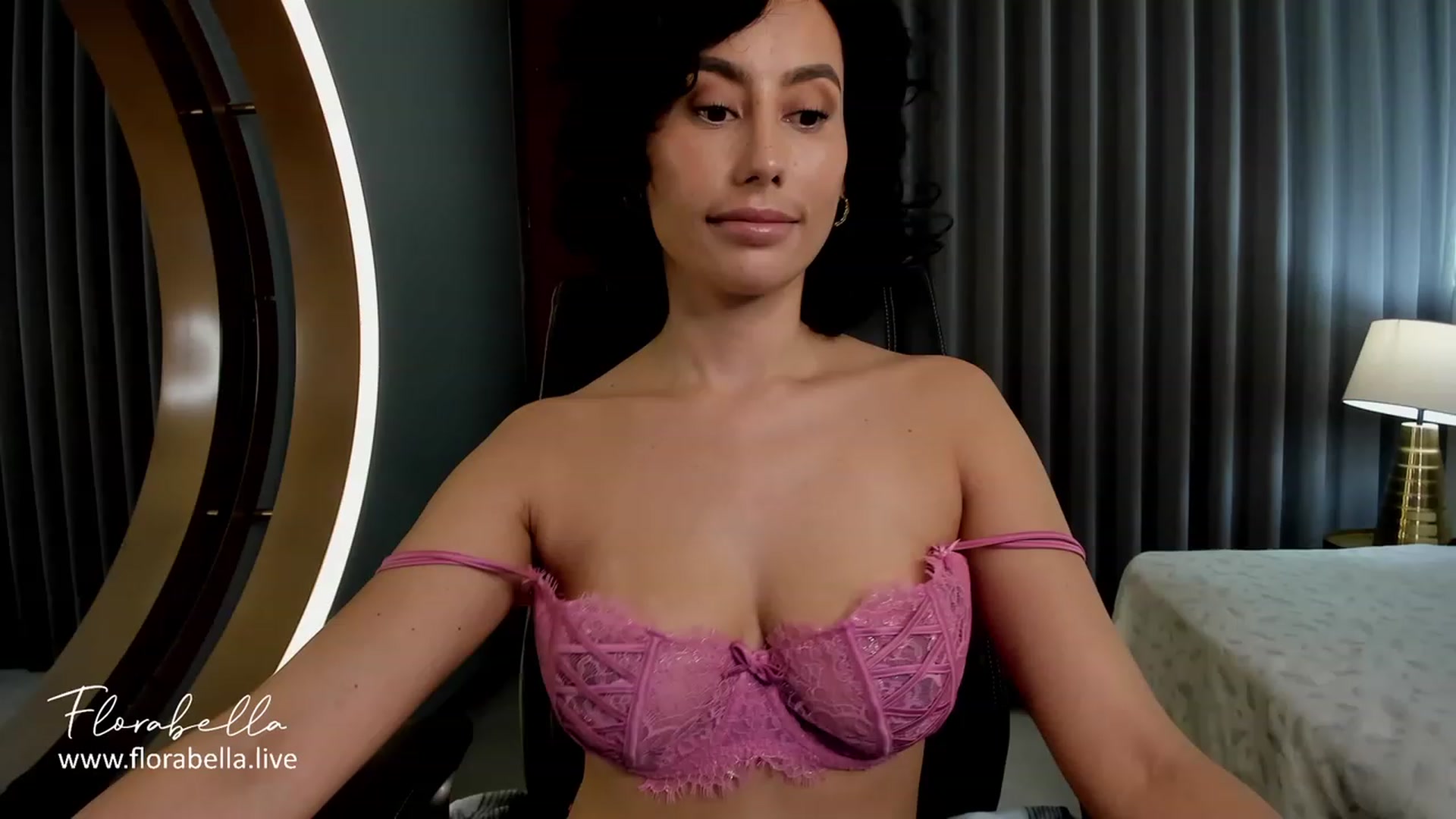 Gallery image thumbnail from Florabella's myfreecams stream on, 12/18/2023, 24:29 image 7 of 20