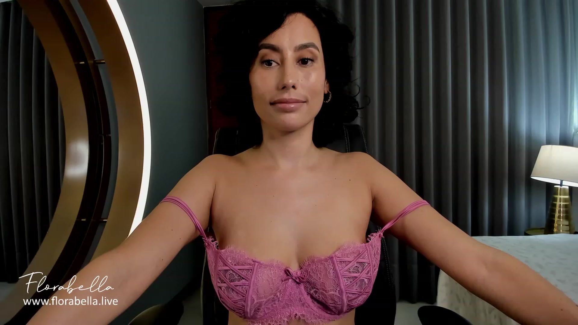 Gallery image thumbnail from Florabella's myfreecams stream on, 12/18/2023, 24:29 image 6 of 20