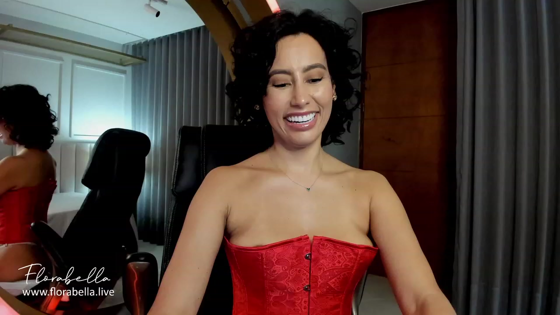 Gallery image thumbnail from Florabella's myfreecams stream on, 12/24/2023, 24:43 image 2 of 20