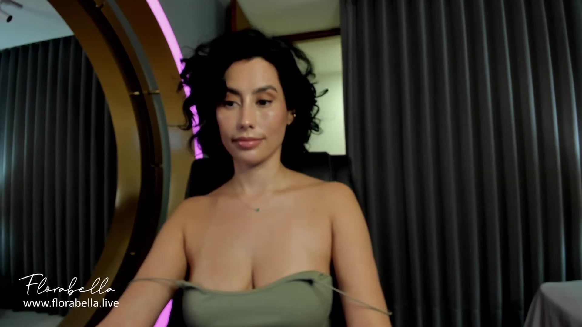 Gallery image thumbnail from Florabella's myfreecams stream on, 12/29/2023, 03:17 image 15 of 20