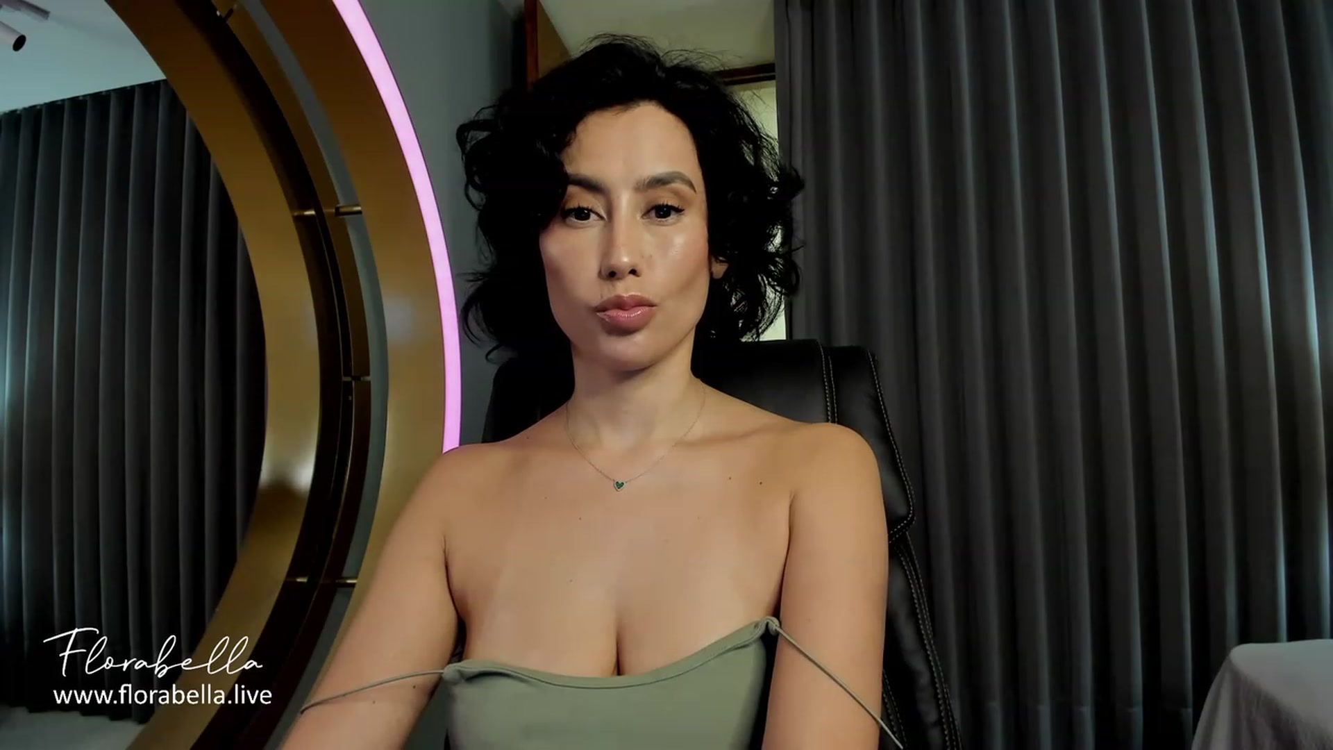 Gallery image thumbnail from Florabella's myfreecams stream on, 12/29/2023, 03:17 image 4 of 20