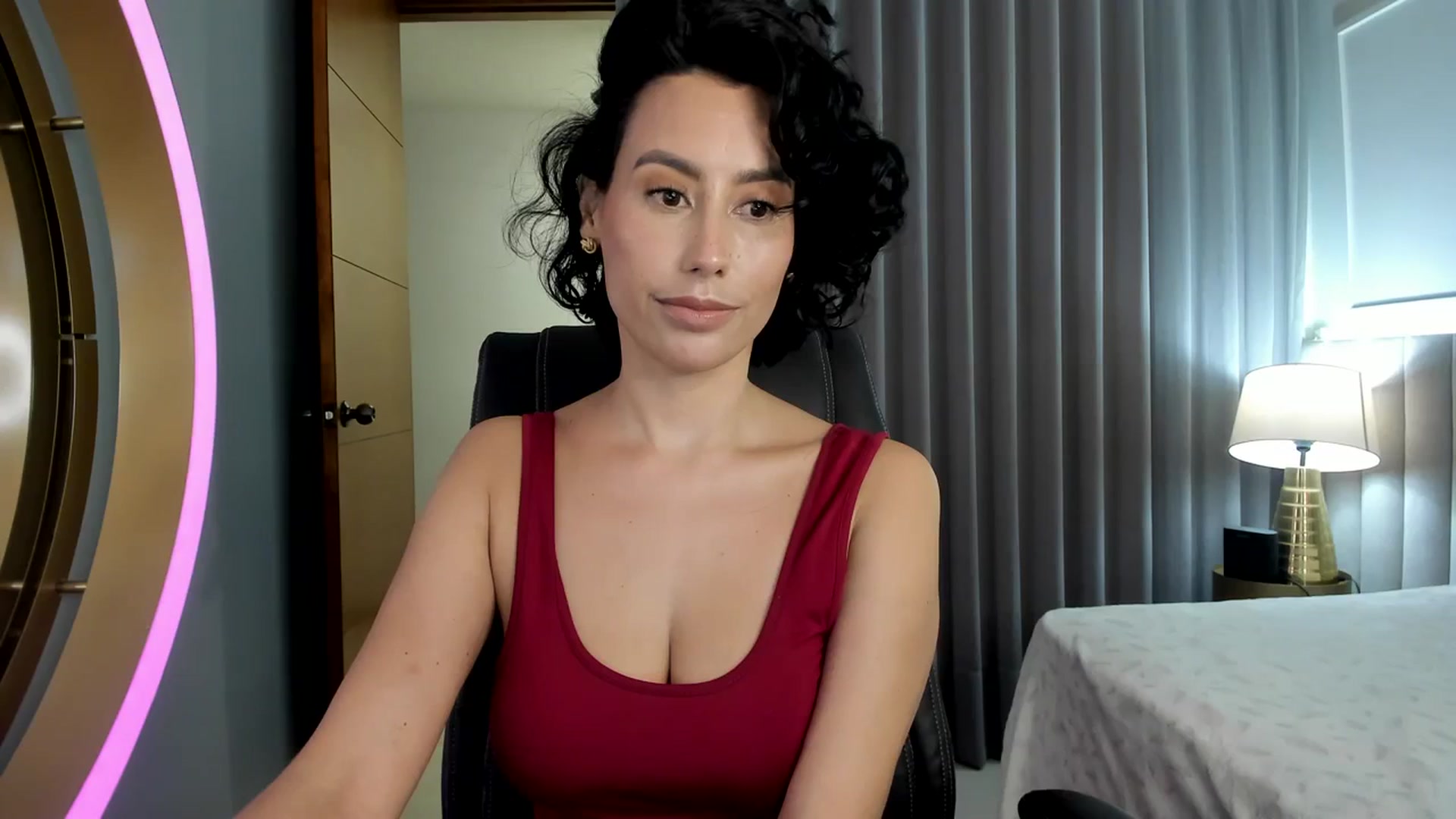 Gallery image thumbnail from Florabella's myfreecams stream on, 02/02/2024, 03:35 image 13 of 20