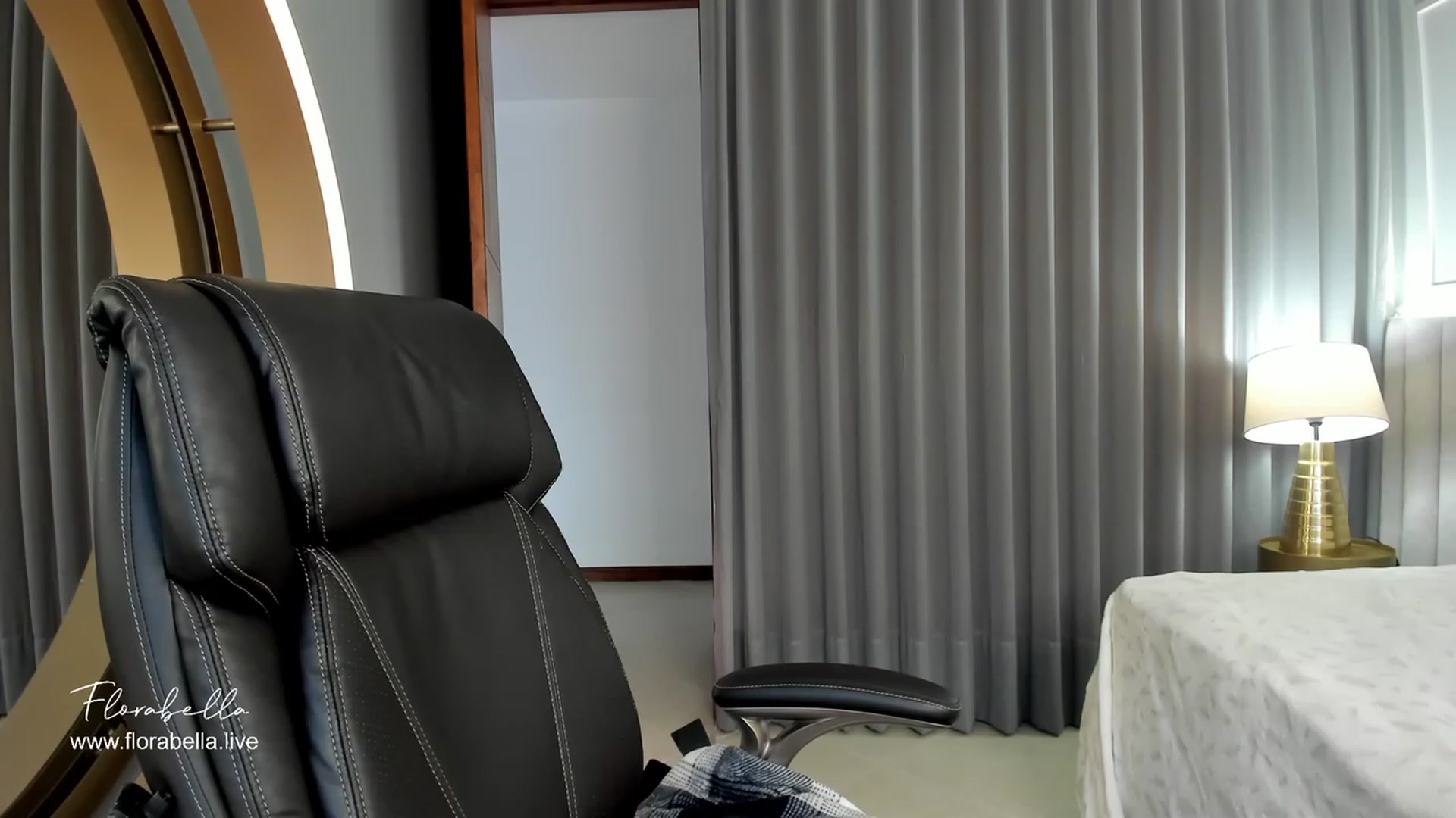 Gallery image thumbnail from Florabella's myfreecams stream on, 02/03/2024, 21:12 image 4 of 20