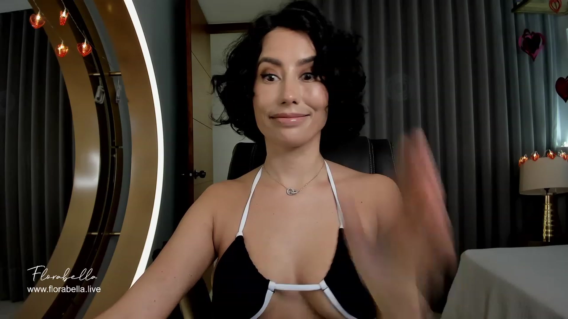 Gallery image thumbnail from Florabella's myfreecams stream on, 02/08/2024, 02:54 image 17 of 20