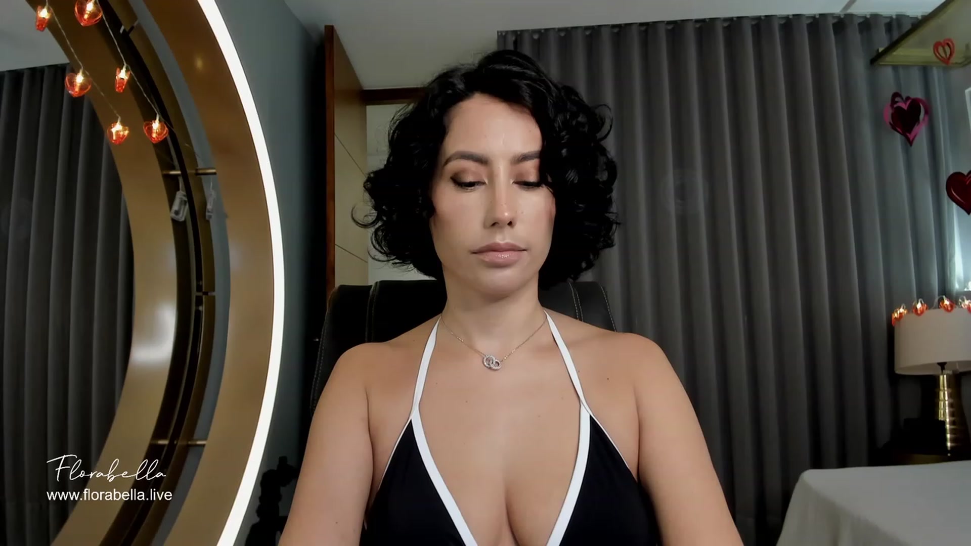 Gallery image thumbnail from Florabella's myfreecams stream on, 02/08/2024, 02:54 image 3 of 20
