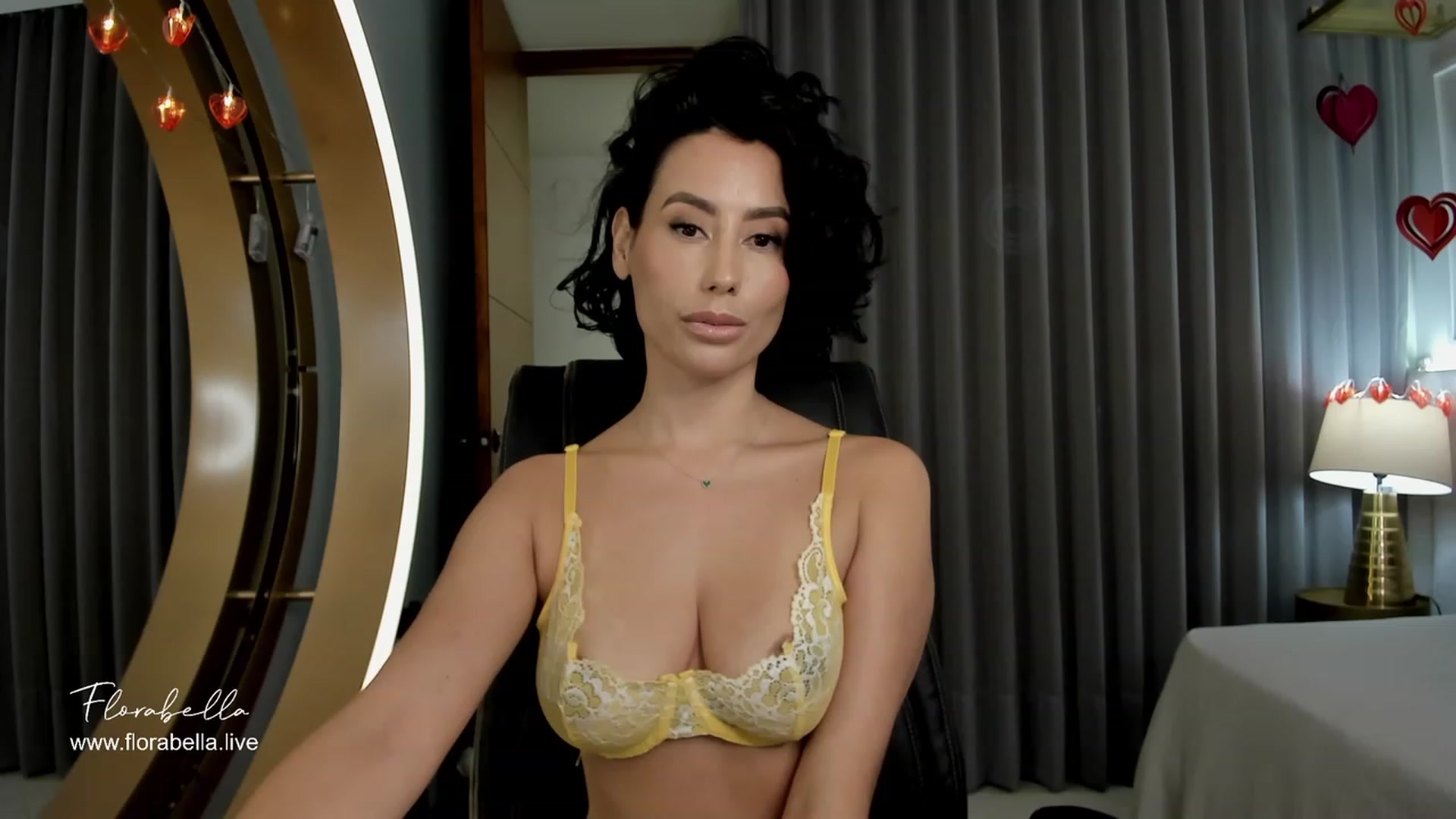 Gallery image thumbnail from Florabella's myfreecams stream on, 02/09/2024, 04:19 image 2 of 20