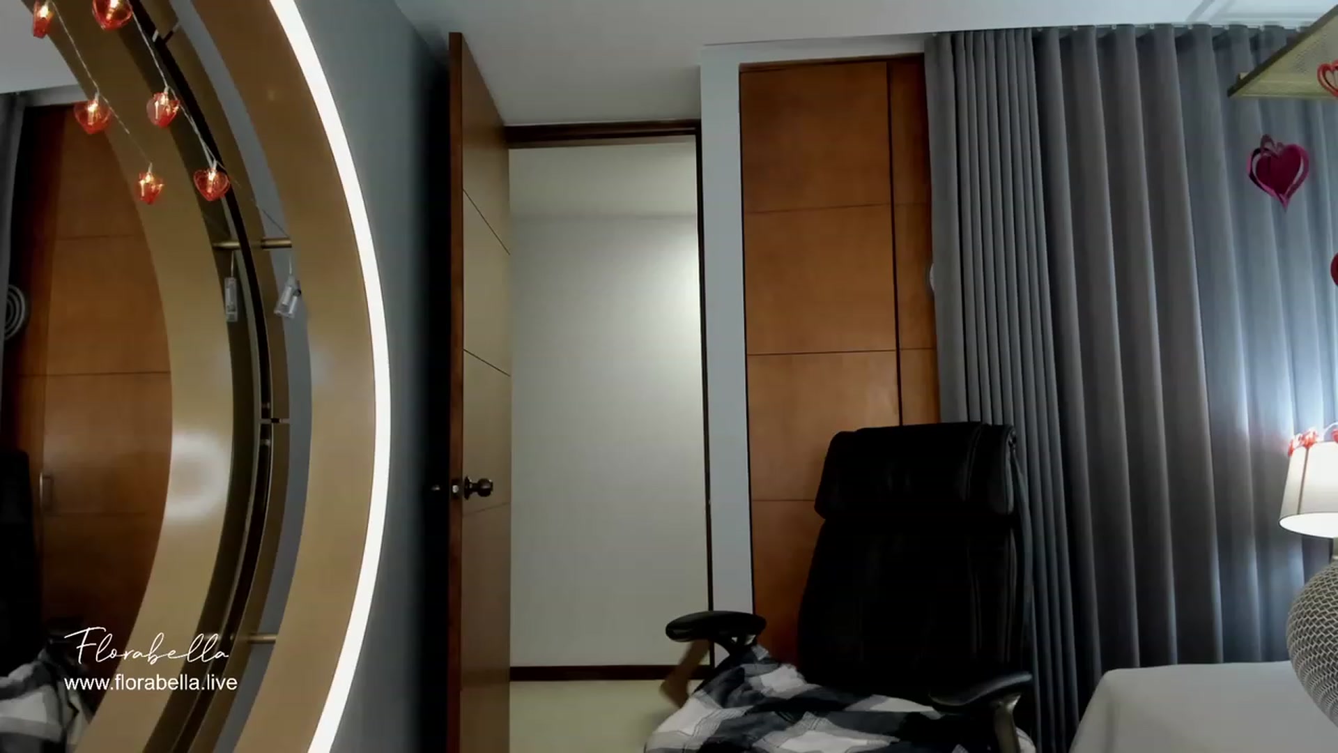 Gallery image thumbnail from Florabella's myfreecams stream on, 02/21/2024, 03:34 image 10 of 20