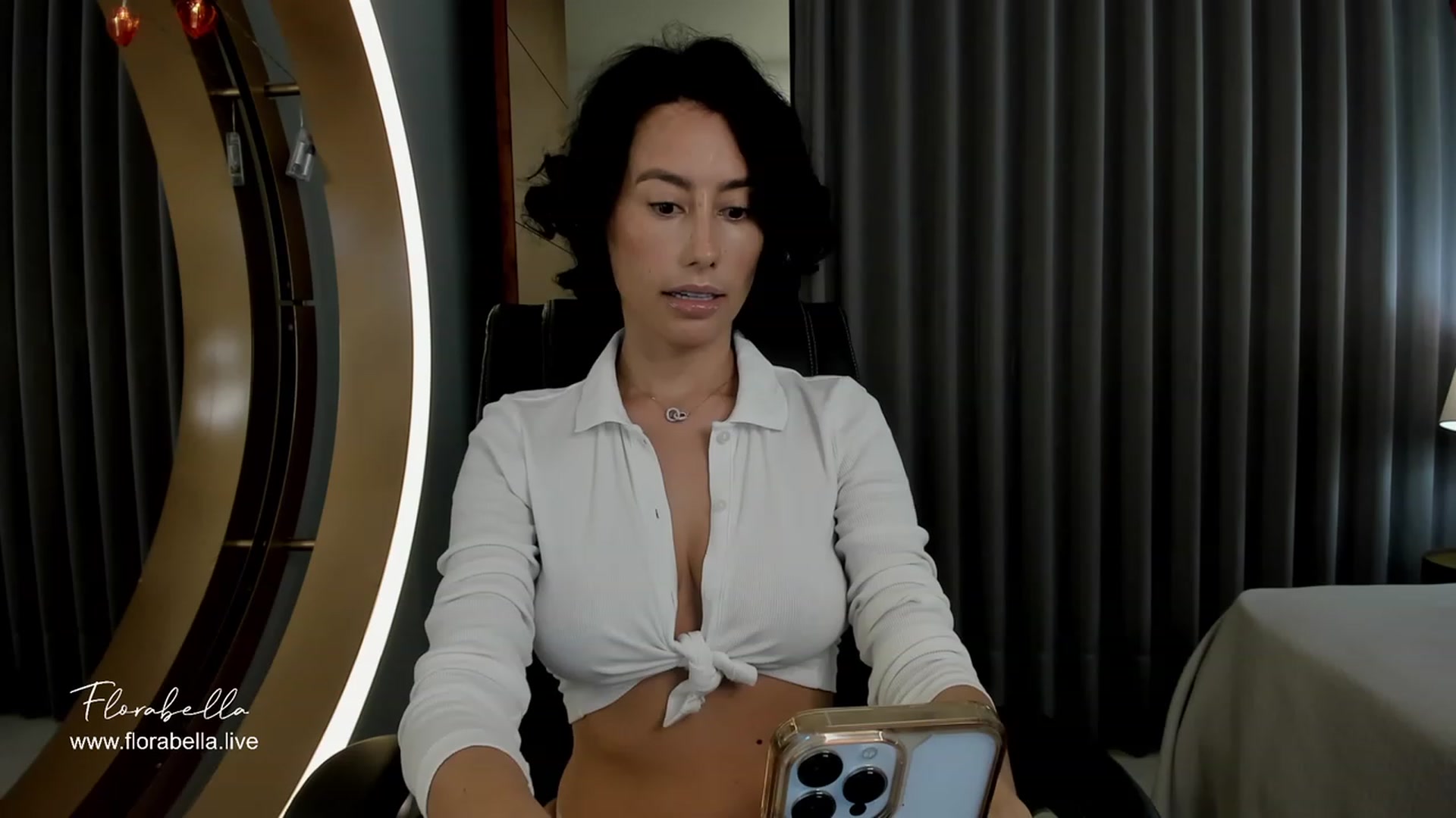 Gallery image thumbnail from Florabella's myfreecams stream on, 03/06/2024, 03:43 image 1 of 20