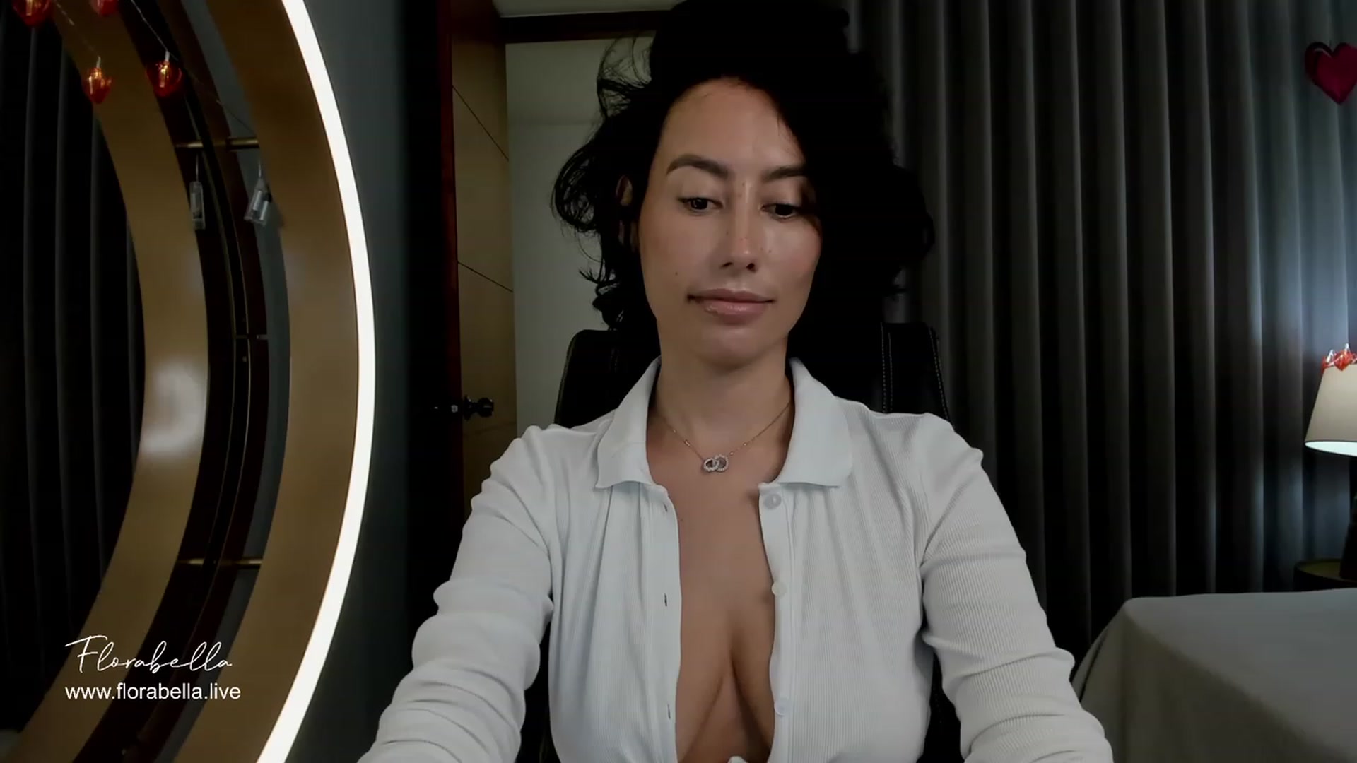 Gallery image thumbnail from Florabella's myfreecams stream on, 03/06/2024, 04:17 image 4 of 20