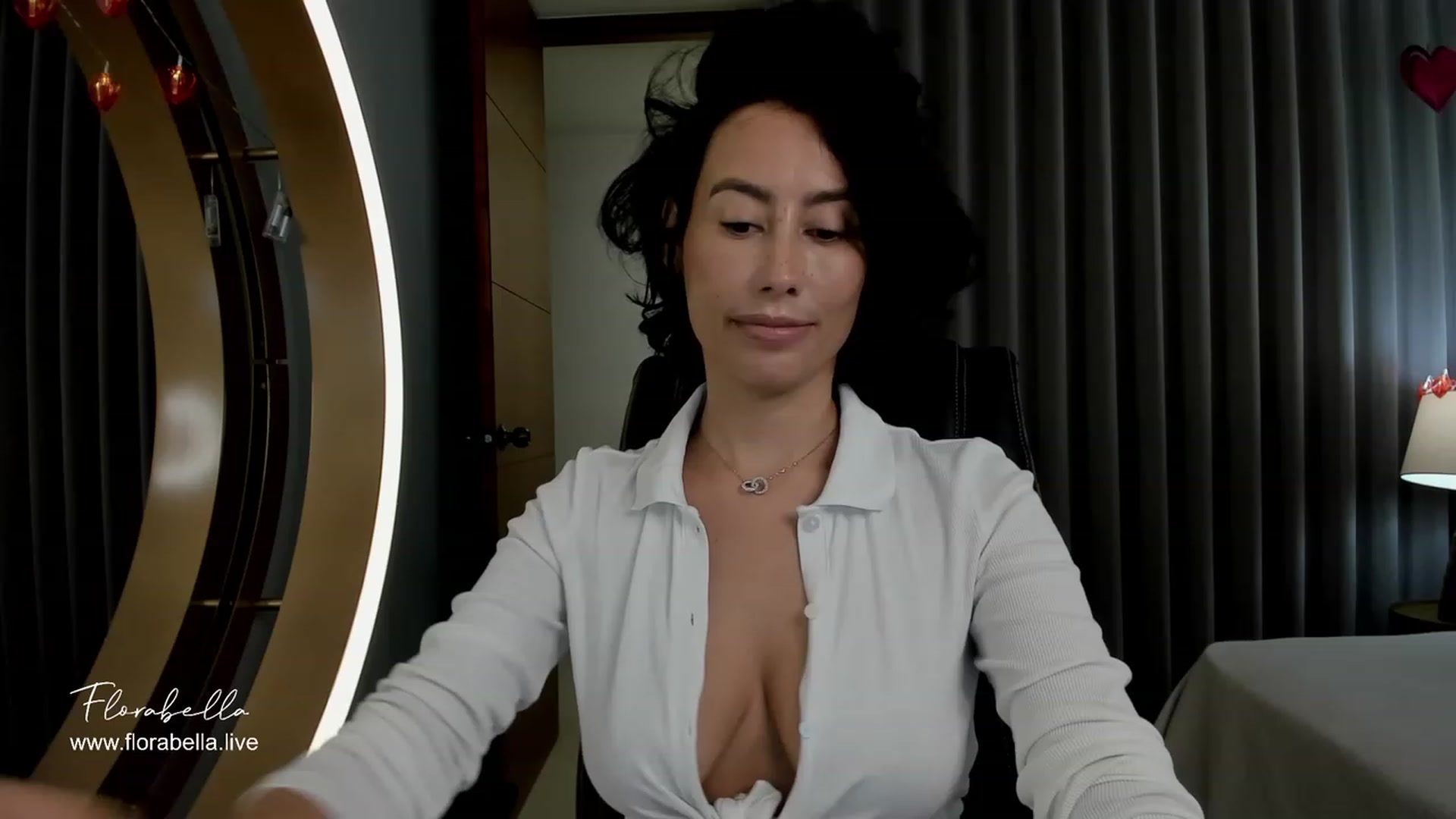Gallery image thumbnail from Florabella's myfreecams stream on, 03/06/2024, 04:17 image 3 of 20