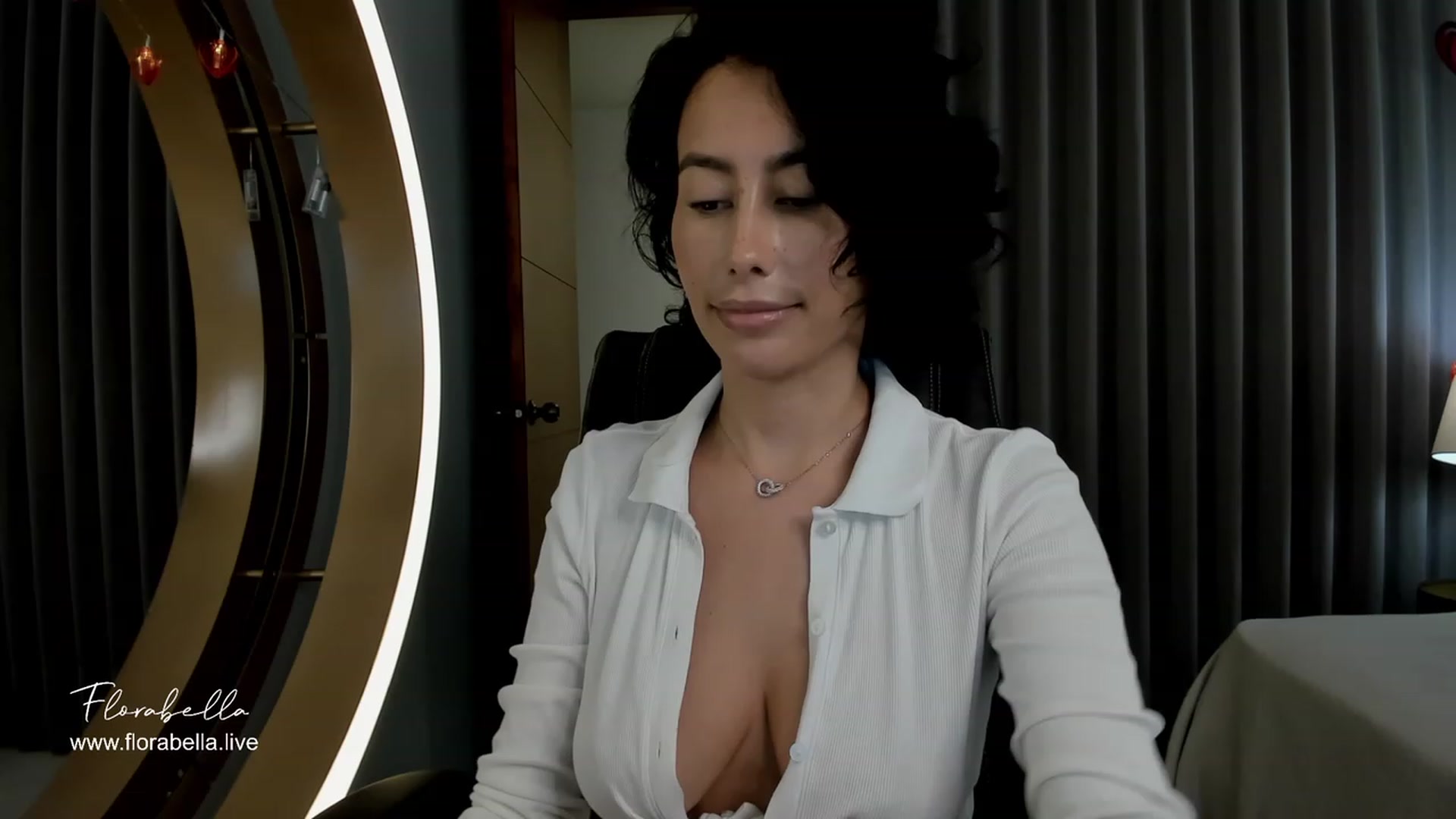 Gallery image thumbnail from Florabella's myfreecams stream on, 03/06/2024, 04:17 image 18 of 20