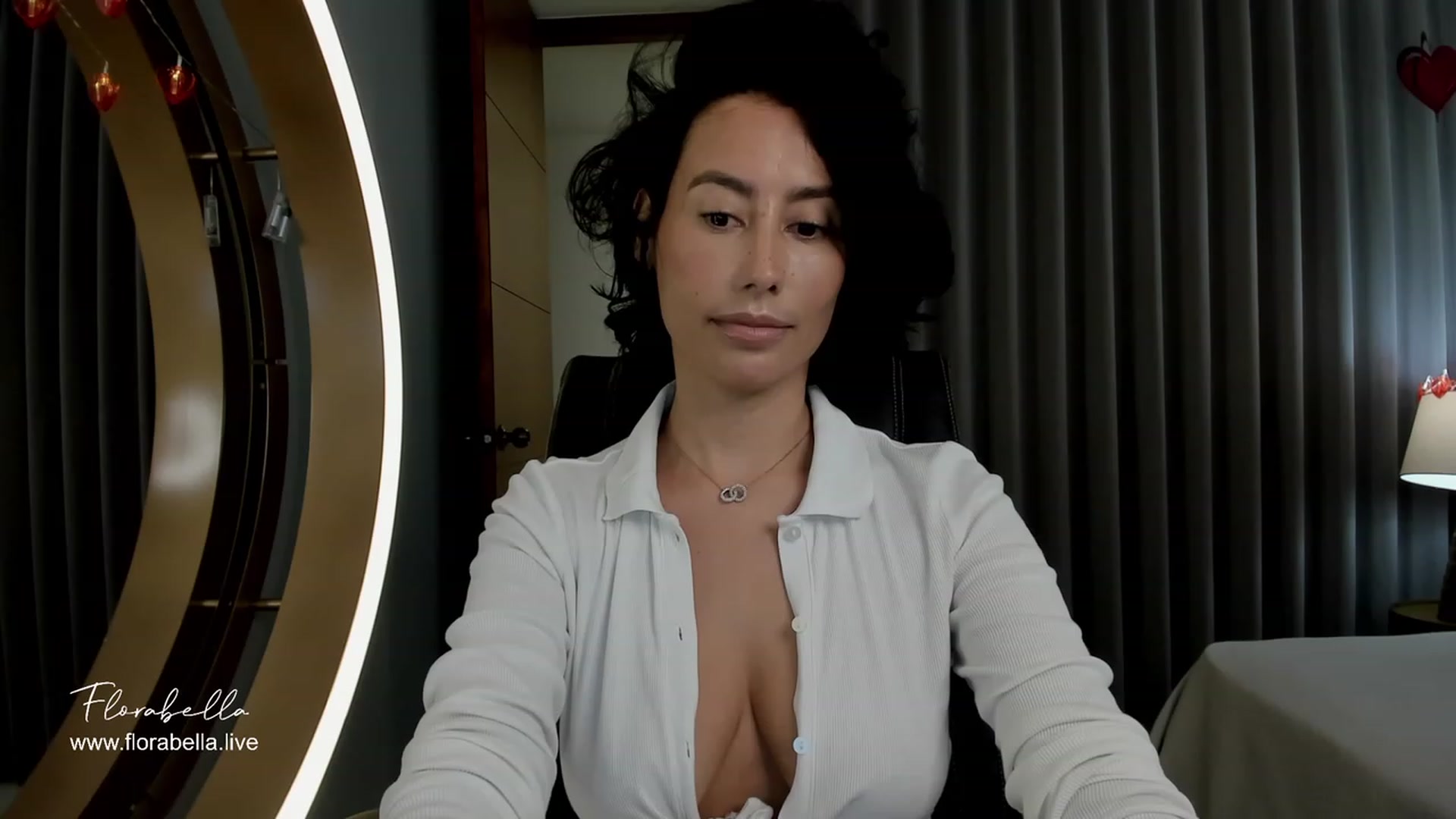 Gallery image thumbnail from Florabella's myfreecams stream on, 03/06/2024, 04:17 image 1 of 20