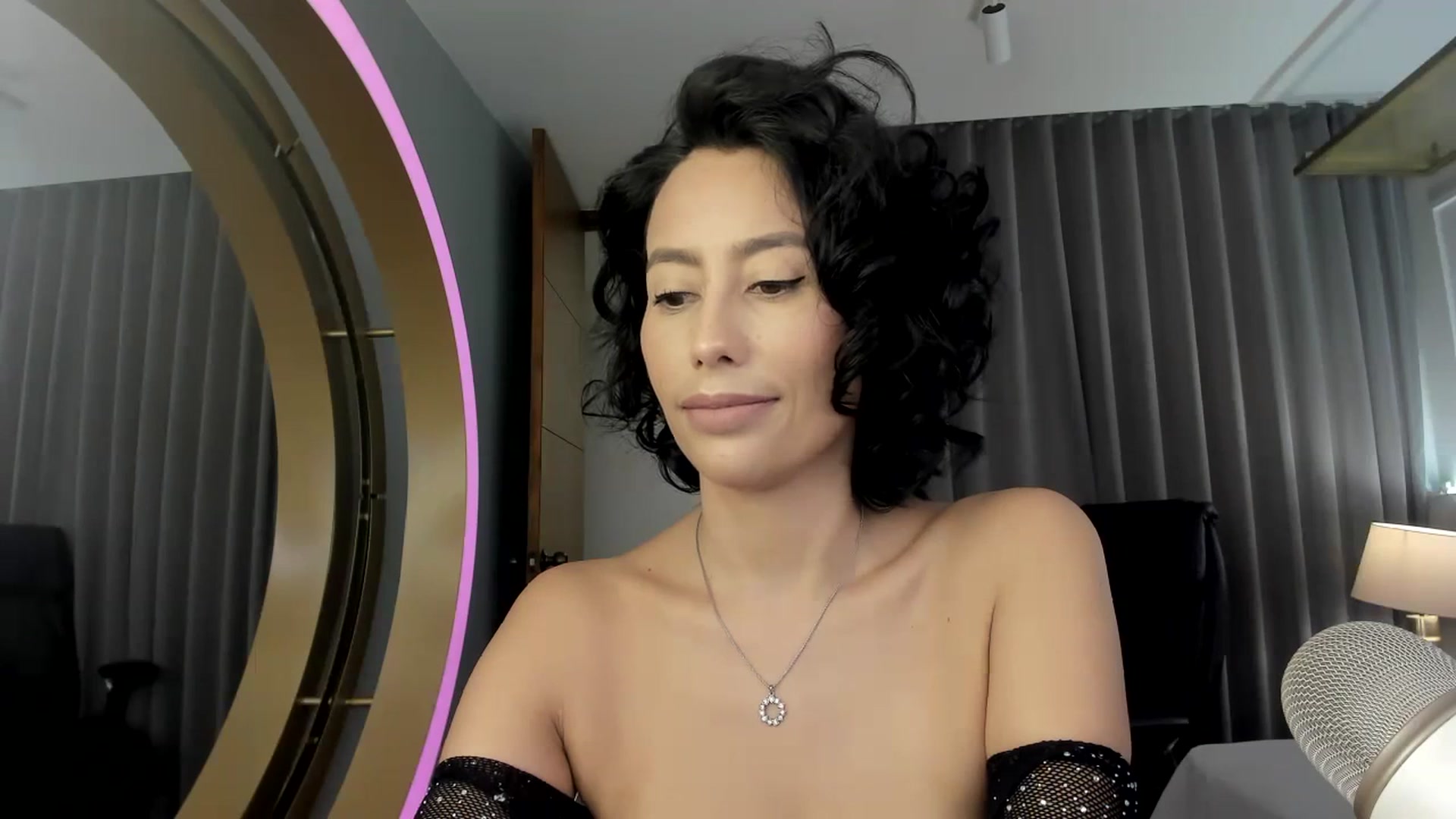 Gallery image thumbnail from Florabella's myfreecams stream on, 04/06/2024, 02:51 image 18 of 20