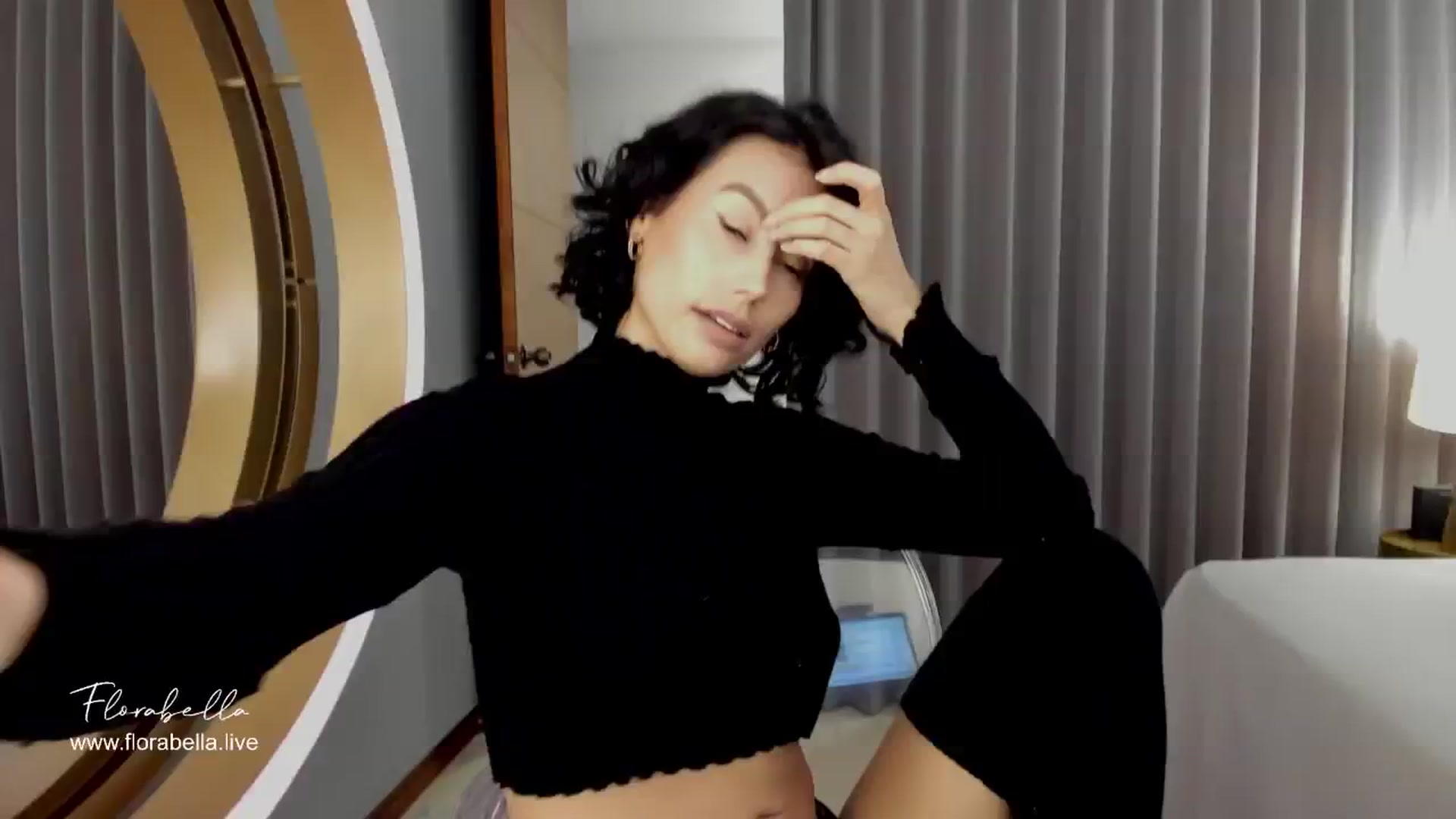 Gallery image thumbnail from Florabella's myfreecams stream on, 04/21/2024, 21:46 image 10 of 20