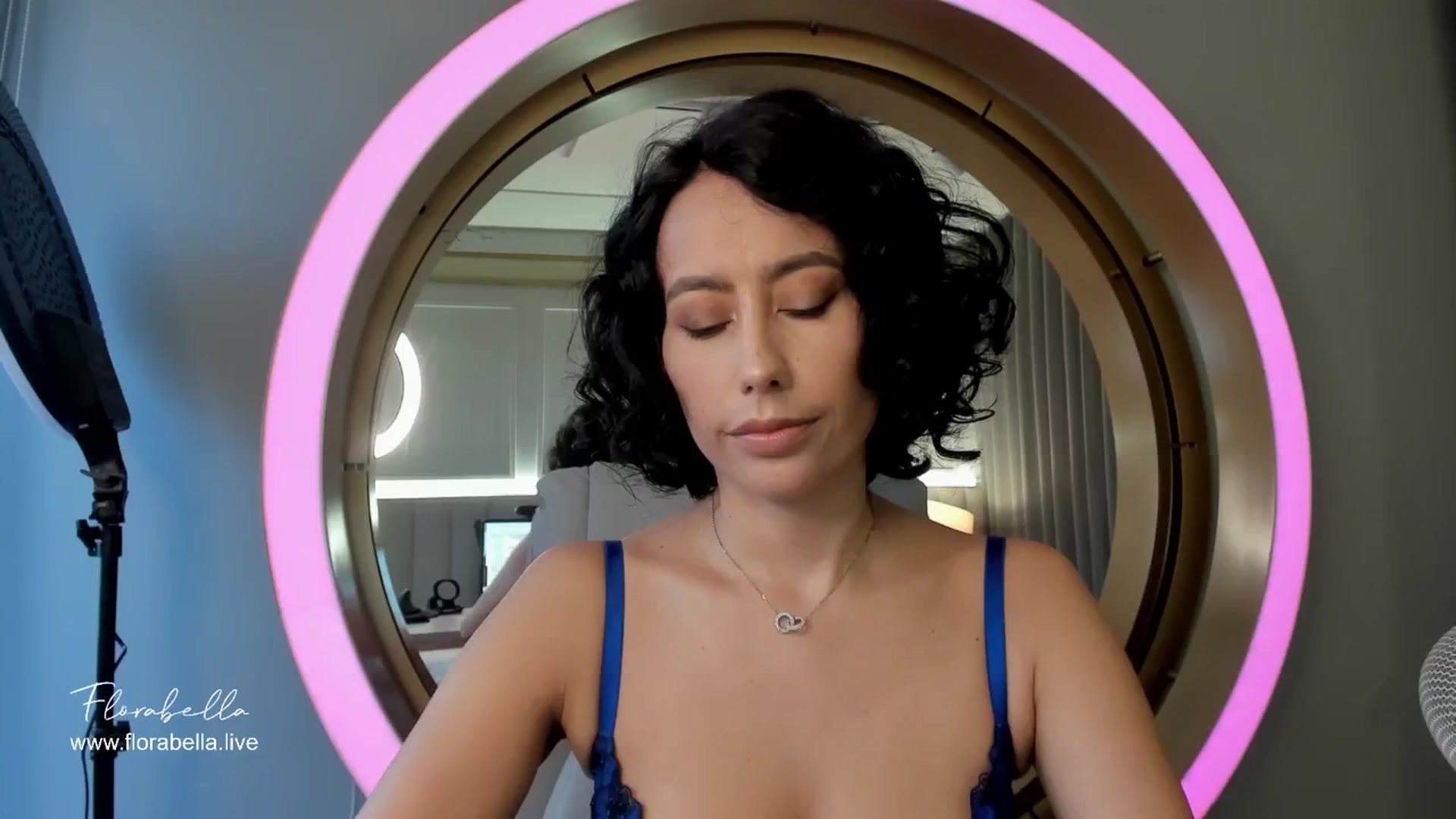 Gallery image thumbnail from Florabella's myfreecams stream on, 05/26/2024, 21:47 image 7 of 20