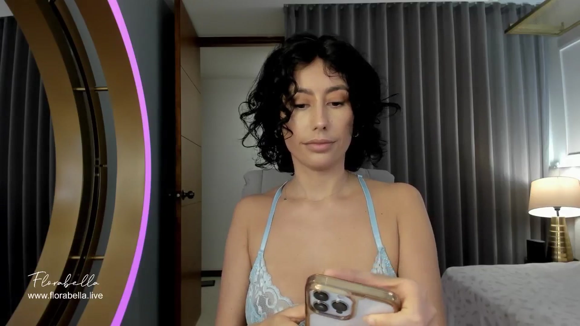 Gallery image thumbnail from Florabella's myfreecams stream on, 06/06/2024, 01:01 image 2 of 20