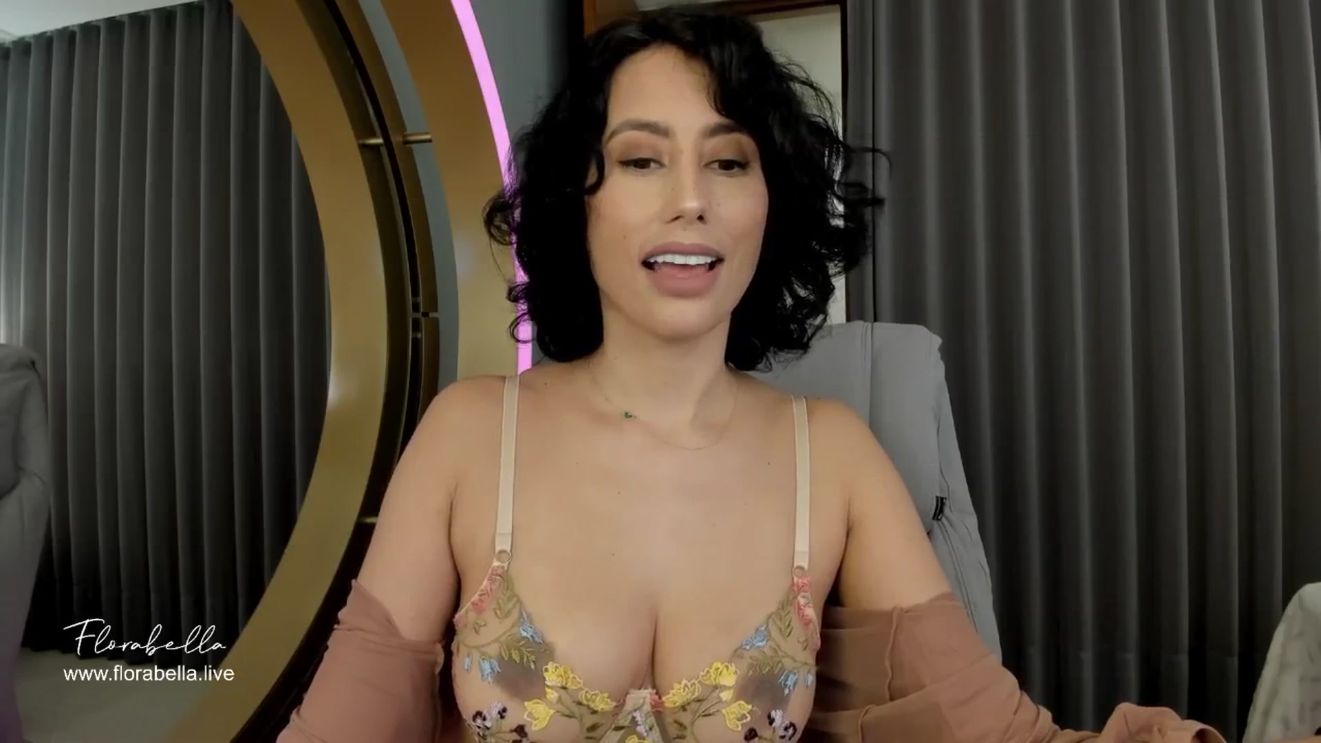 Gallery image thumbnail from Florabella's myfreecams stream on, 06/13/2024, 04:01 image 15 of 20