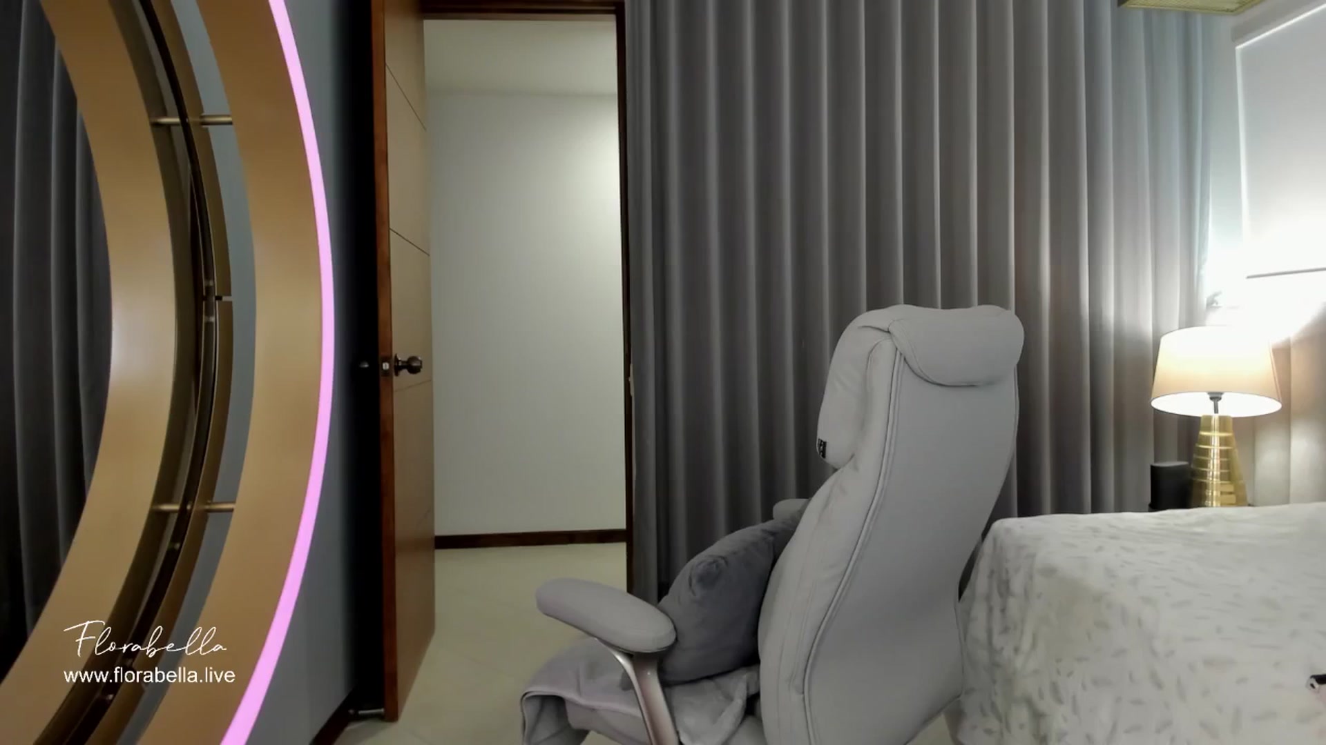 Gallery image thumbnail from Florabella's myfreecams stream on, 06/14/2024, 04:27 image 19 of 20