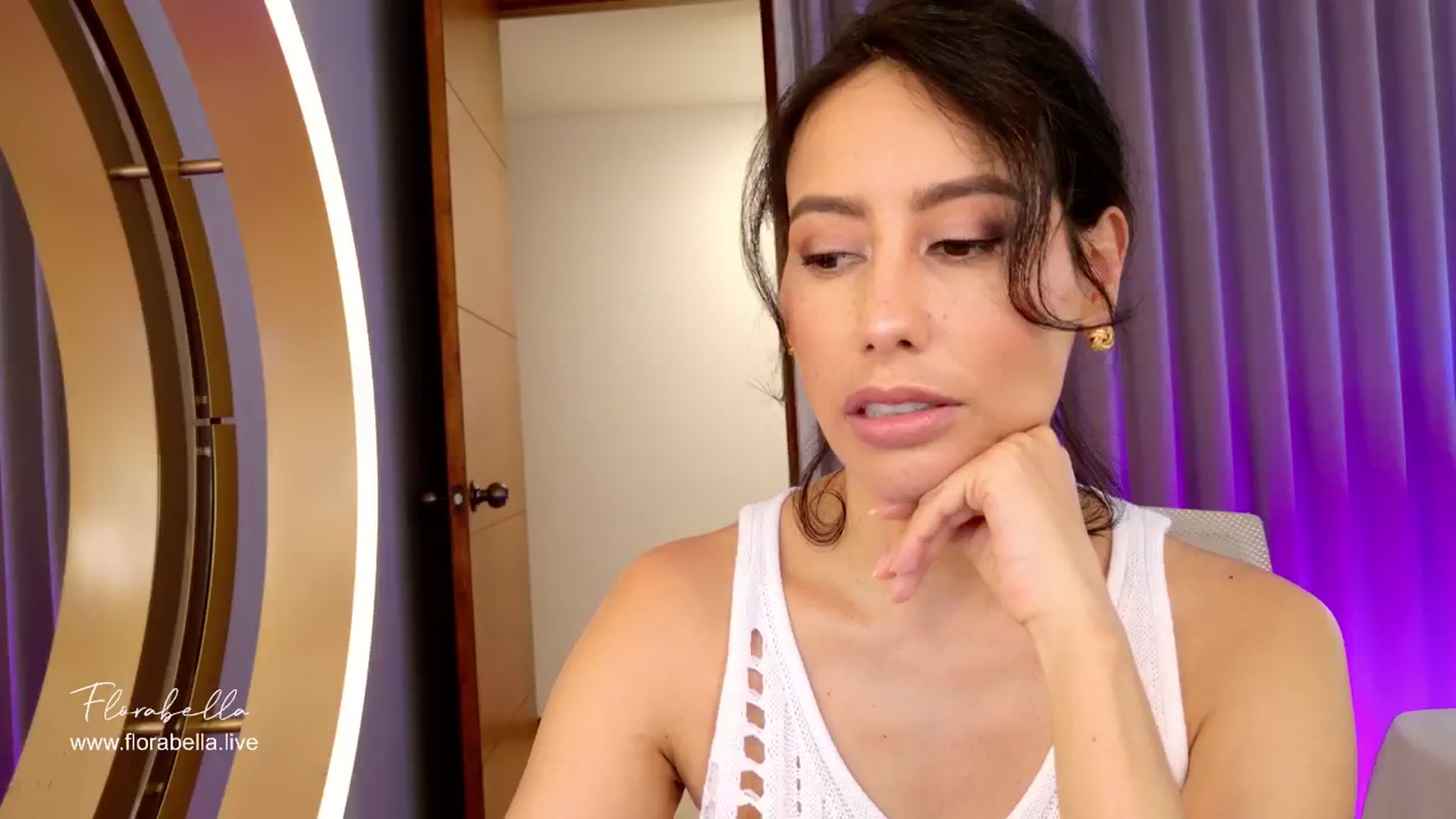 Gallery image thumbnail from Florabella's myfreecams stream on, 08/29/2024, 03:04 image 15 of 20